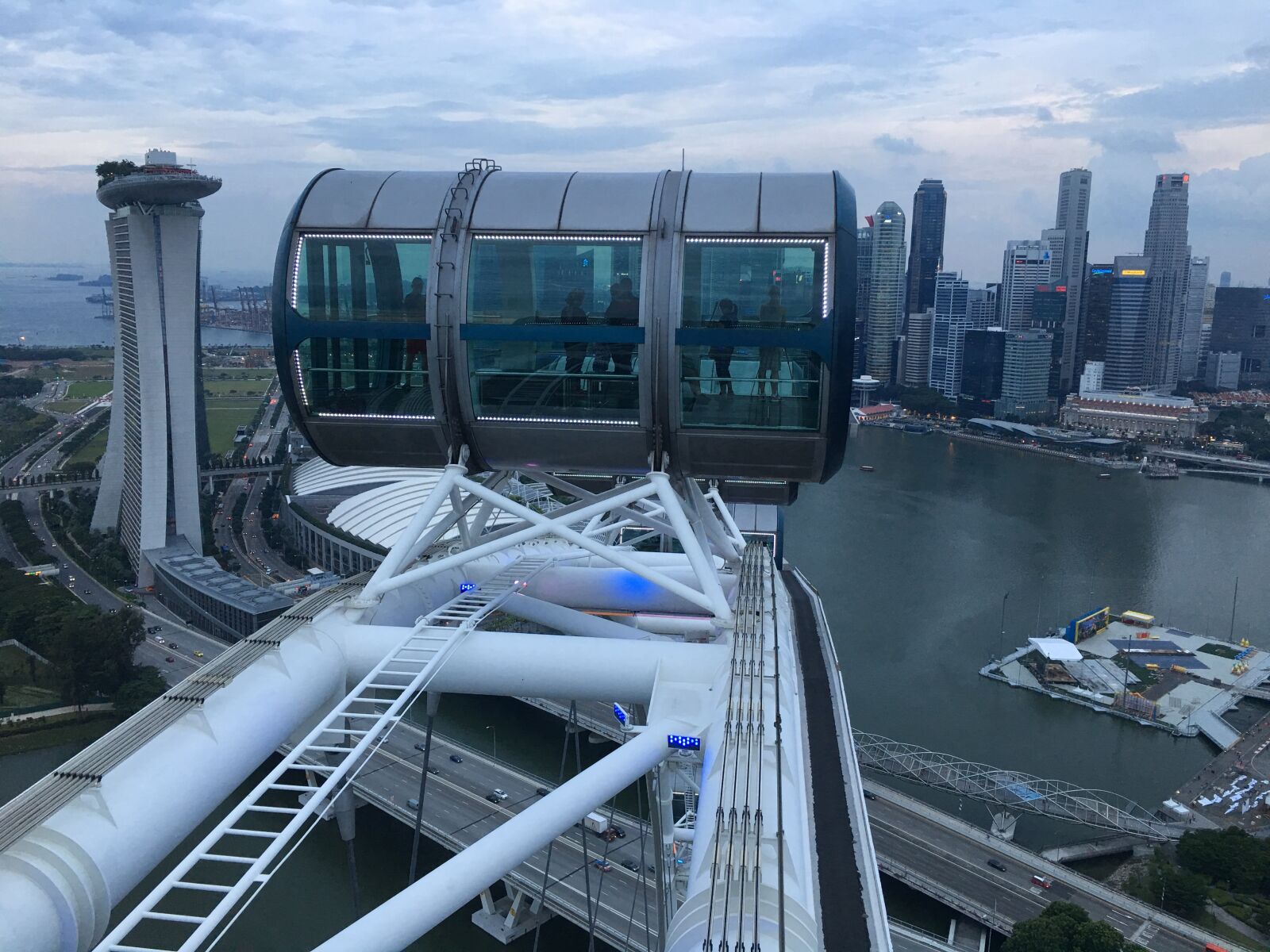 Apple iPhone 6s Plus sample photo. Singapore flyer, ferries wheel photography