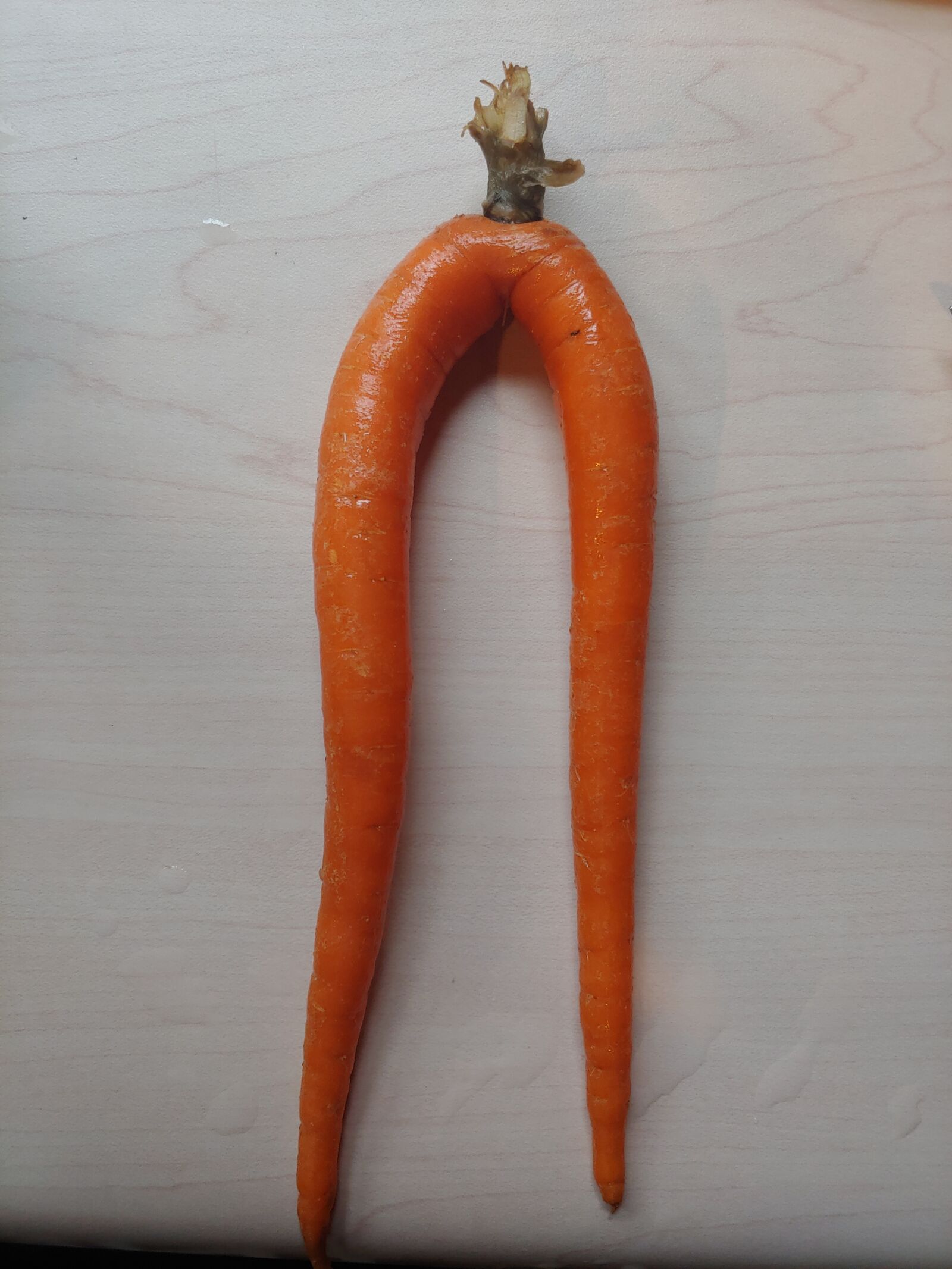 LG G7 THINQ sample photo. Carrot, veggies, quirky photography