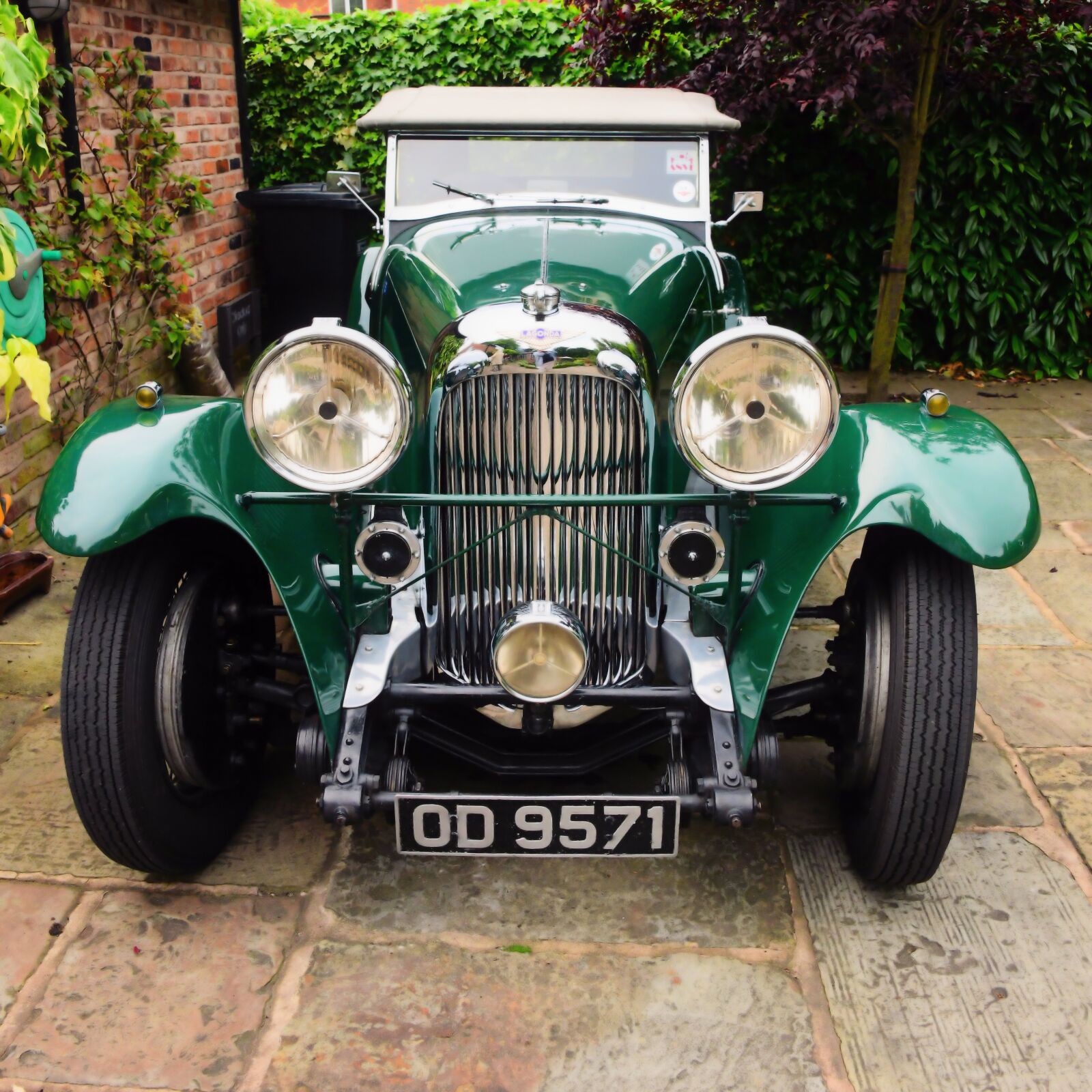 Nikon D850 sample photo. Aston martin, lagonda, vintage photography