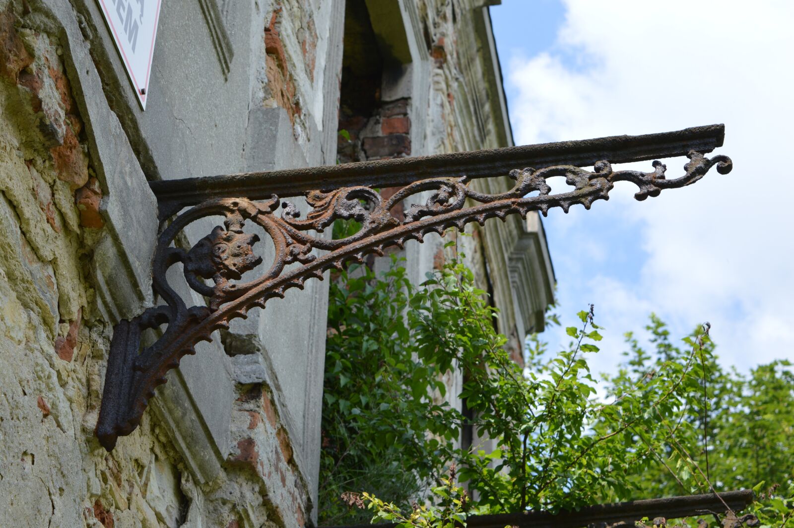 Nikon D3200 sample photo. Wadowice, the palace, crash photography