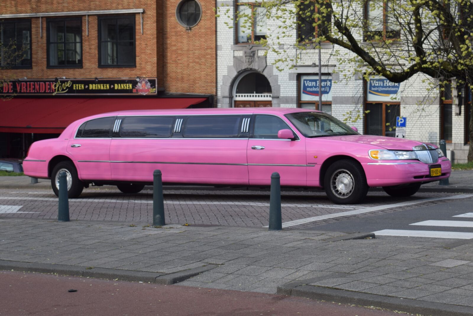 Nikon D5300 sample photo. Limousine, car, means of photography