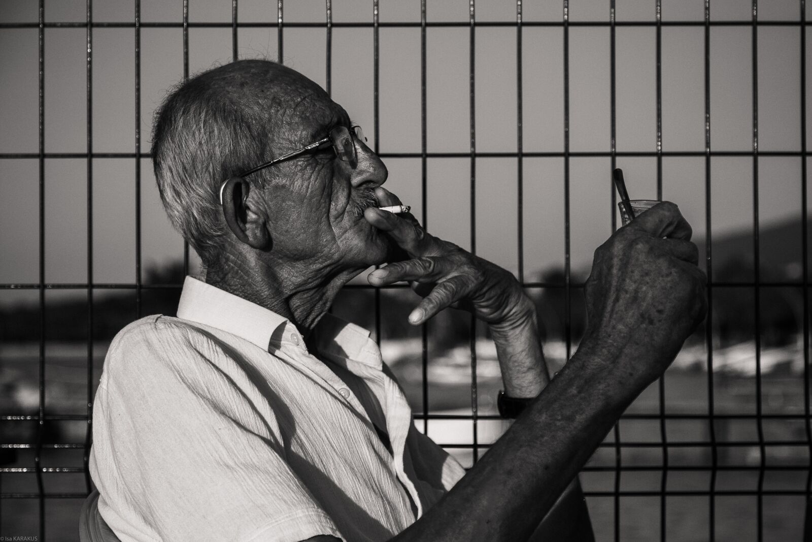 Canon EF 24-105mm F4L IS USM sample photo. Old man, cigarette-smoking man photography