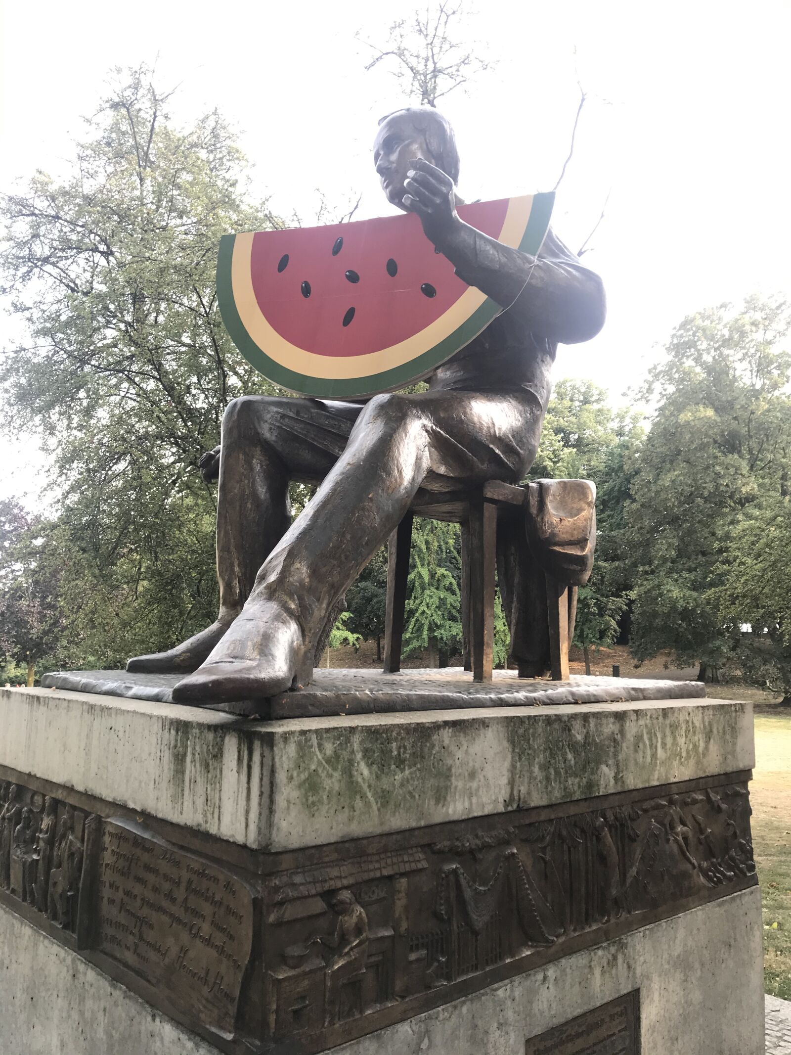 iPhone 7 back camera 3.99mm f/1.8 sample photo. Summer, heinrich heine, poet photography