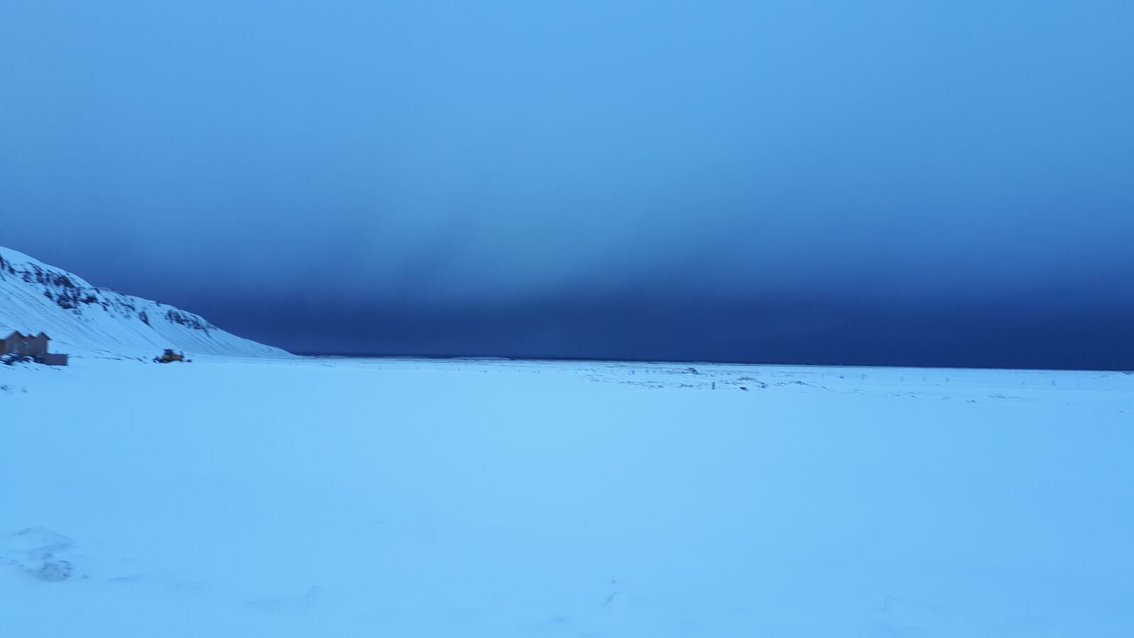 Samsung Galaxy A5(2017) sample photo. Iceland, frozen, snow photography