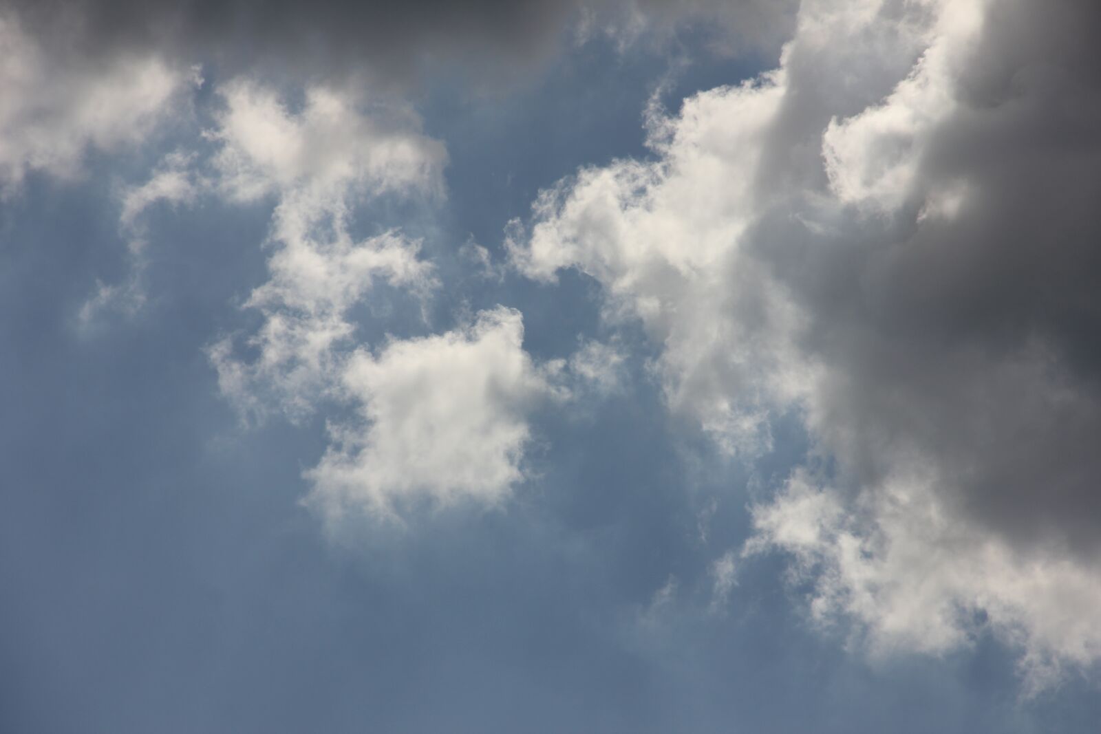 Canon EOS 550D (EOS Rebel T2i / EOS Kiss X4) sample photo. Cloud, sky, cumulus photography