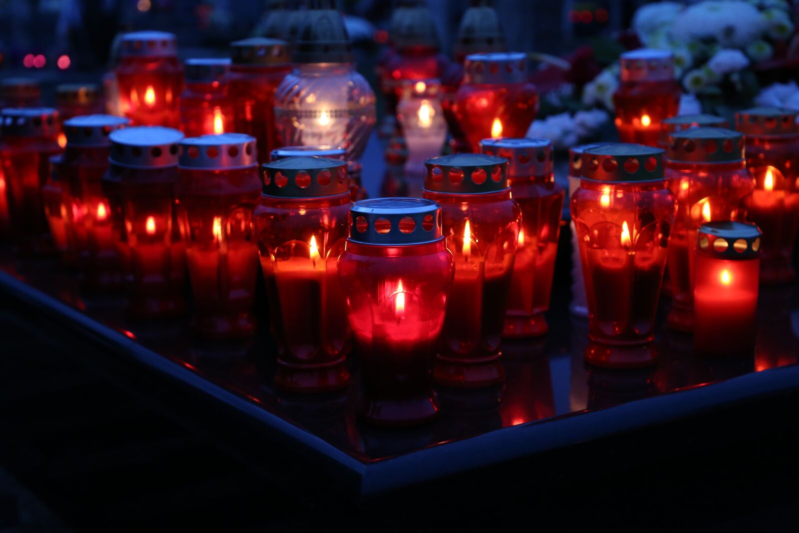 Canon EF 24-105mm F3.5-5.6 IS STM sample photo. All saints, red candles photography