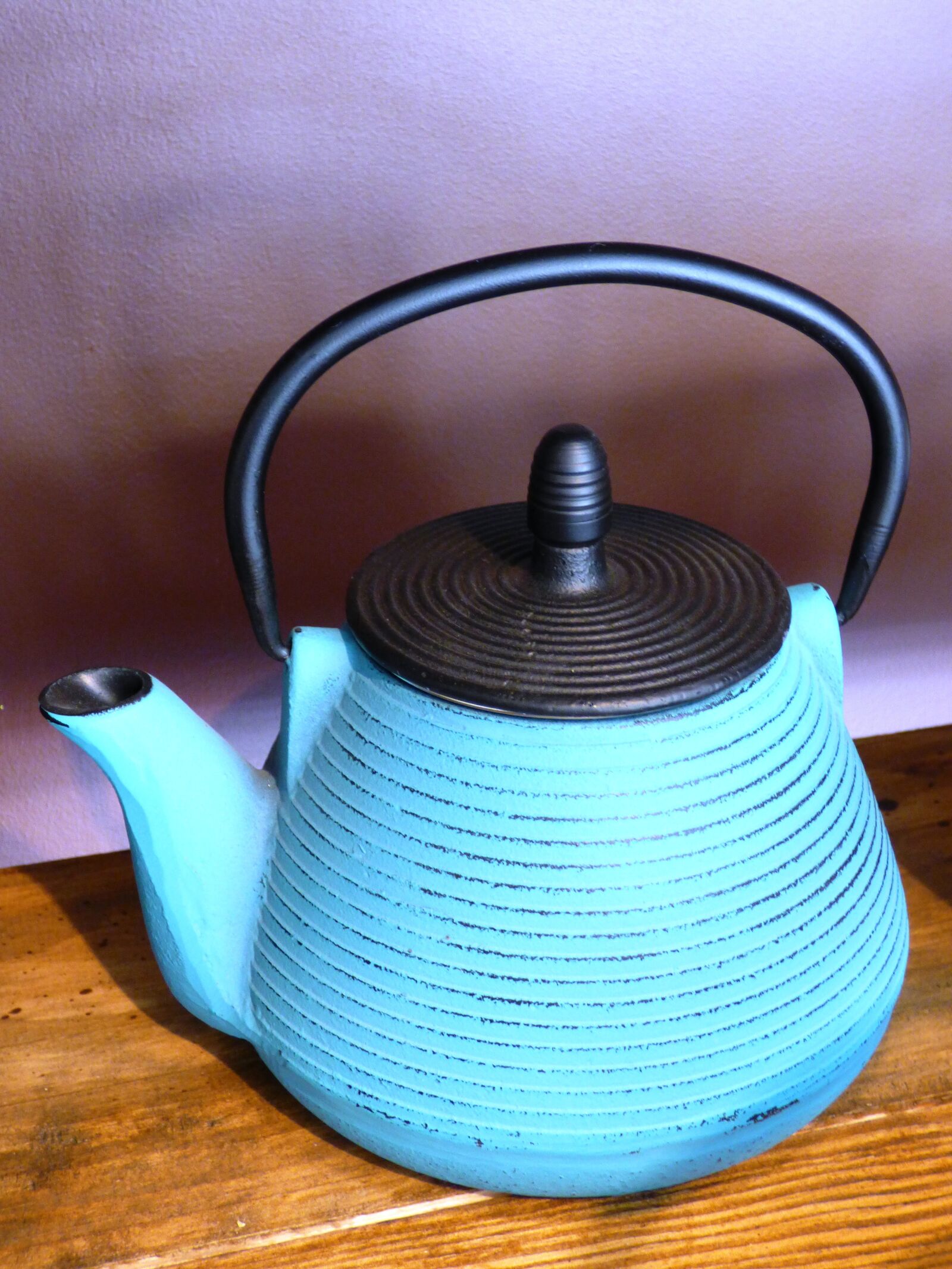 Panasonic DMC-FZ72 sample photo. Kettle, teapot, cast iron photography