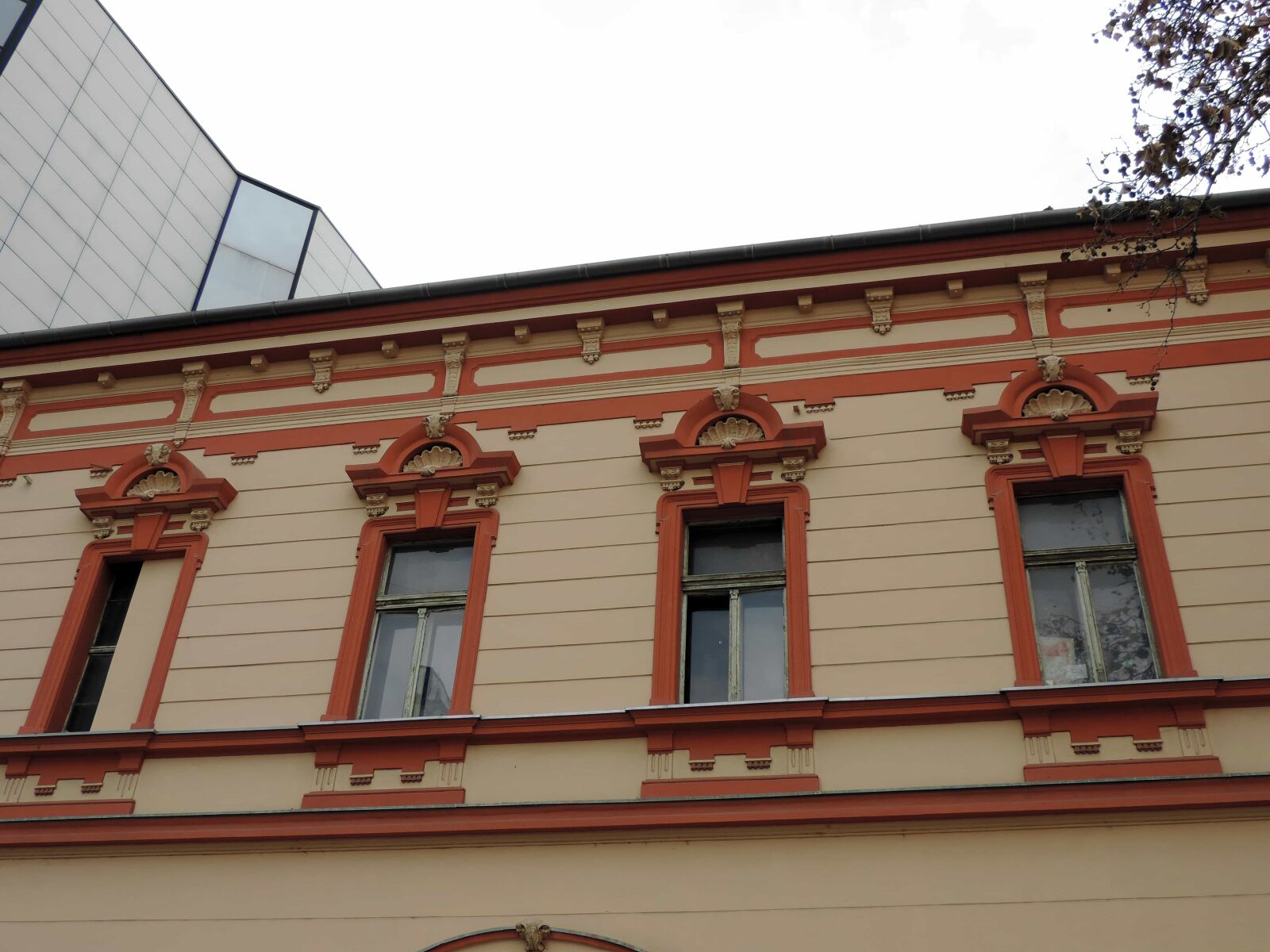 Nikon Coolpix P520 sample photo. Modern, perspective, structure, facade photography