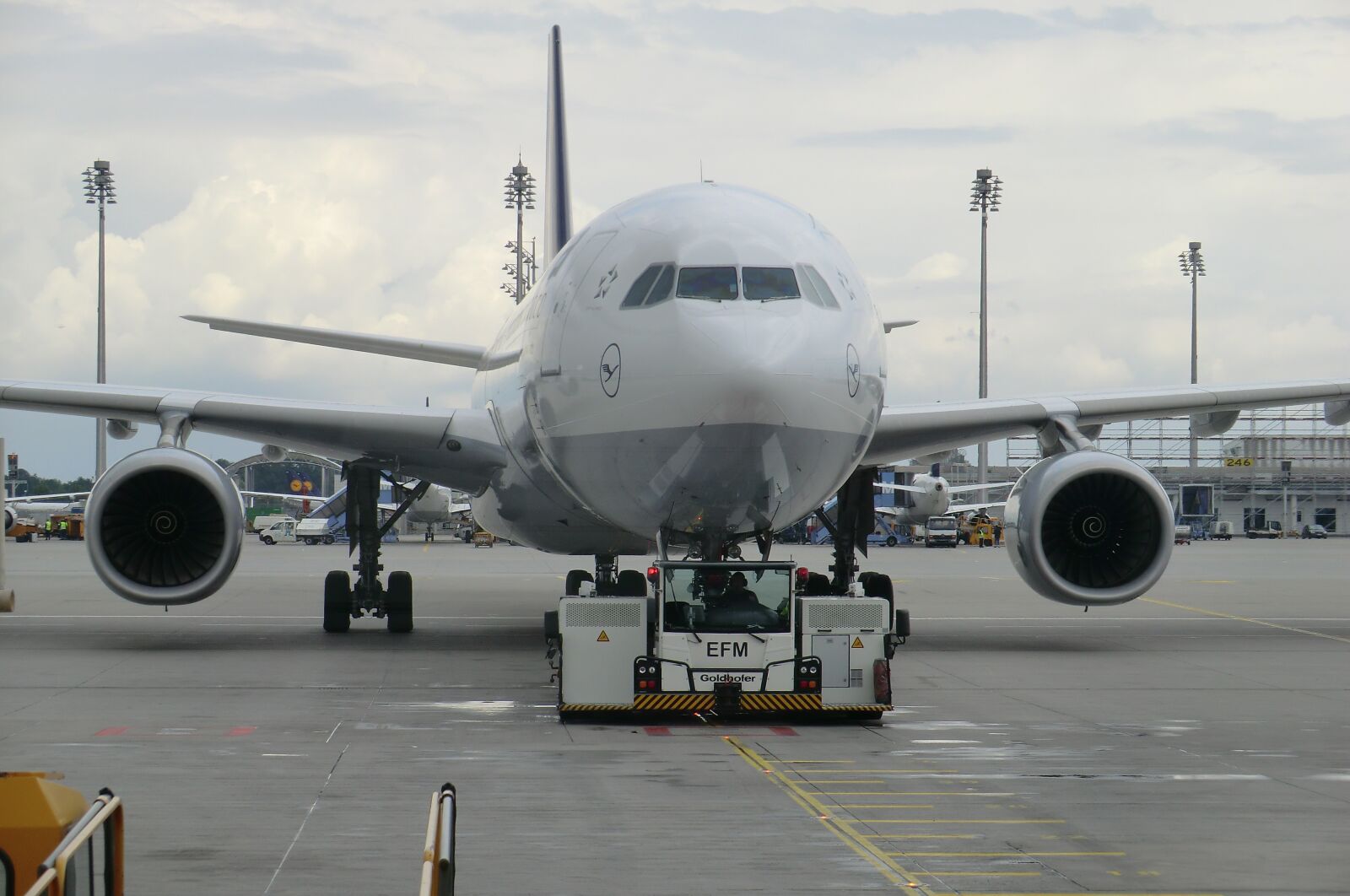 CASIO EX-H5 sample photo. Plane, aircraft, airport photography