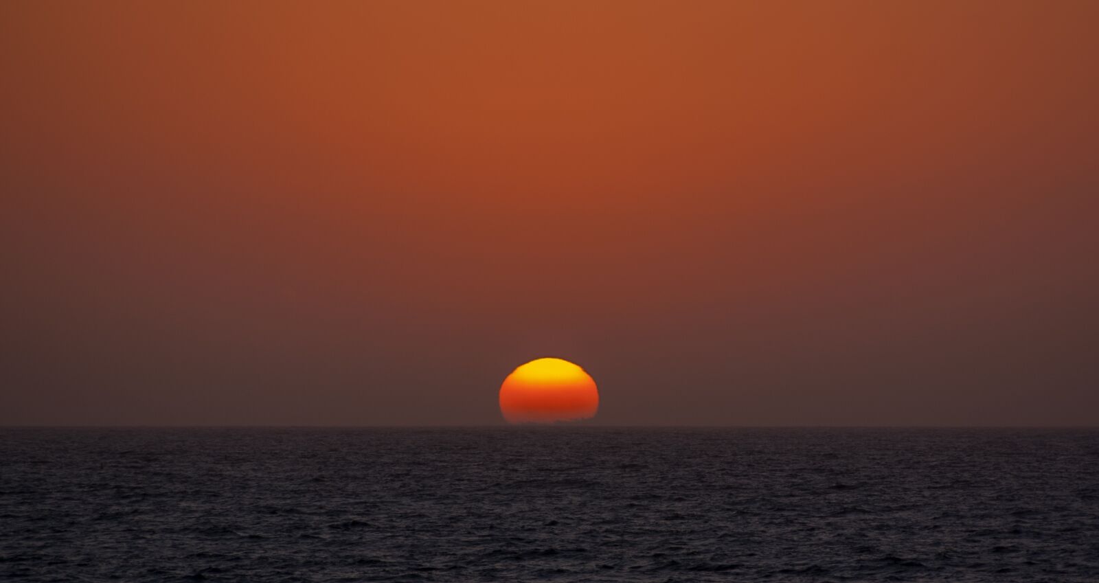 Canon EOS 1000D (EOS Digital Rebel XS / EOS Kiss F) sample photo. Sunset, sun, sky photography