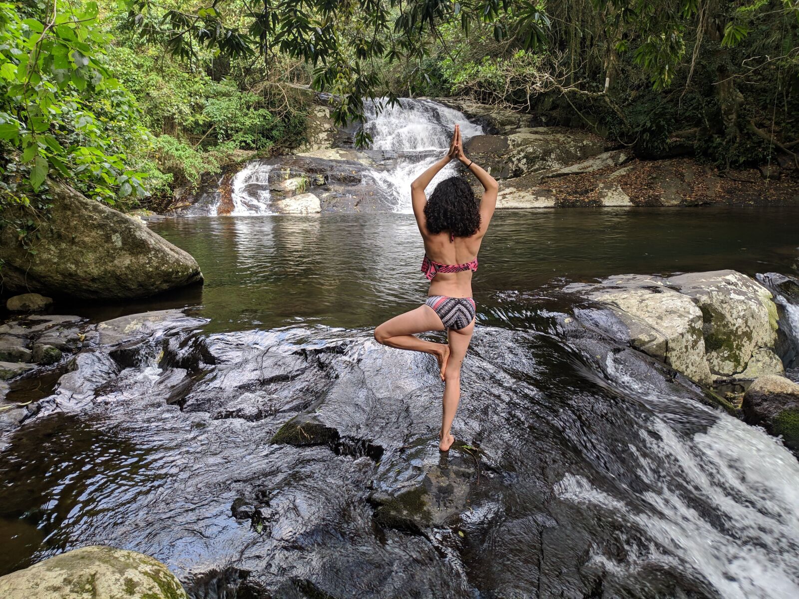 Xiaomi POCO F1 sample photo. Zen, water, yoga photography