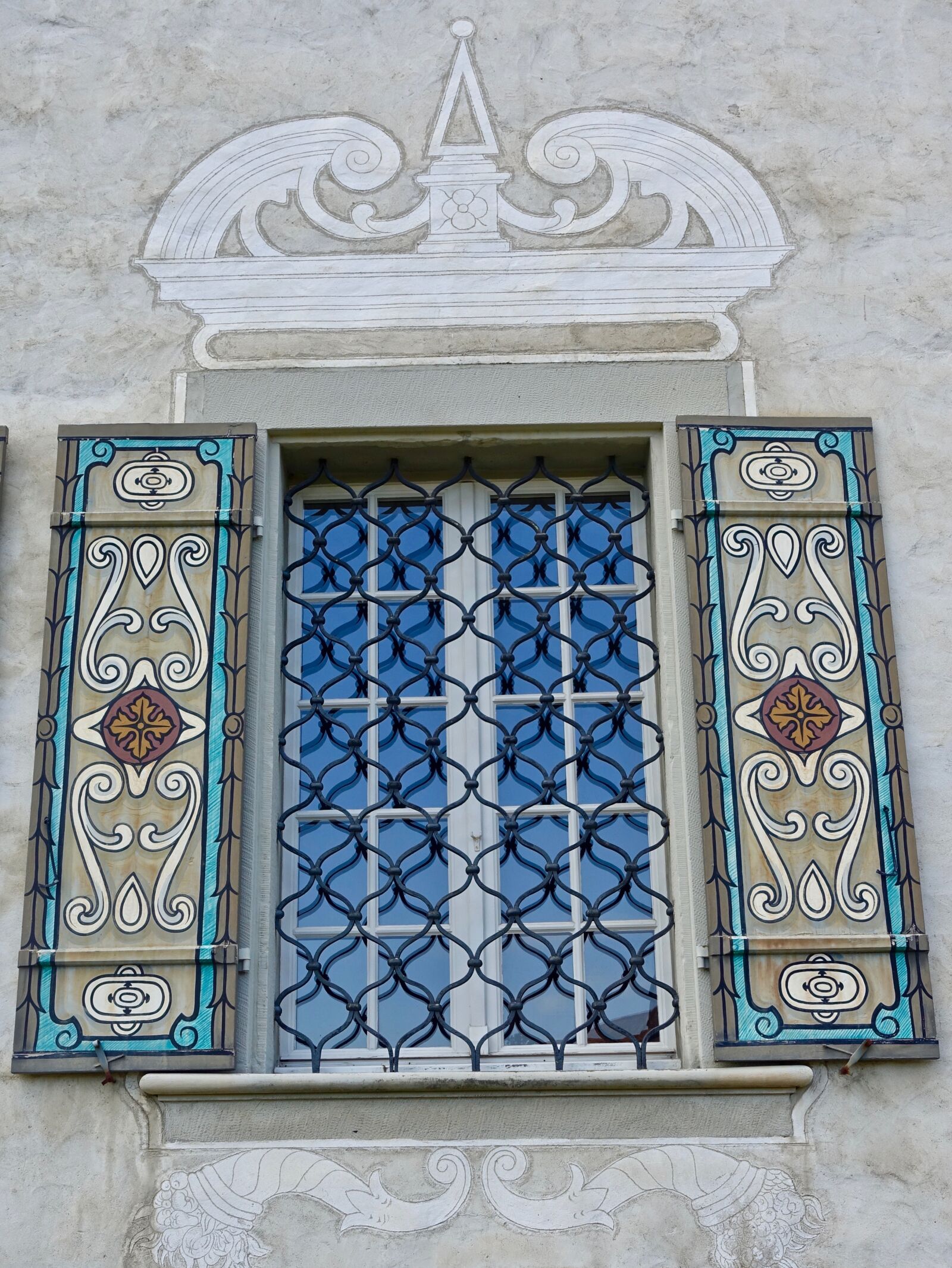 Sony Cyber-shot DSC-RX100 III sample photo. Window, decoration, ironwork photography