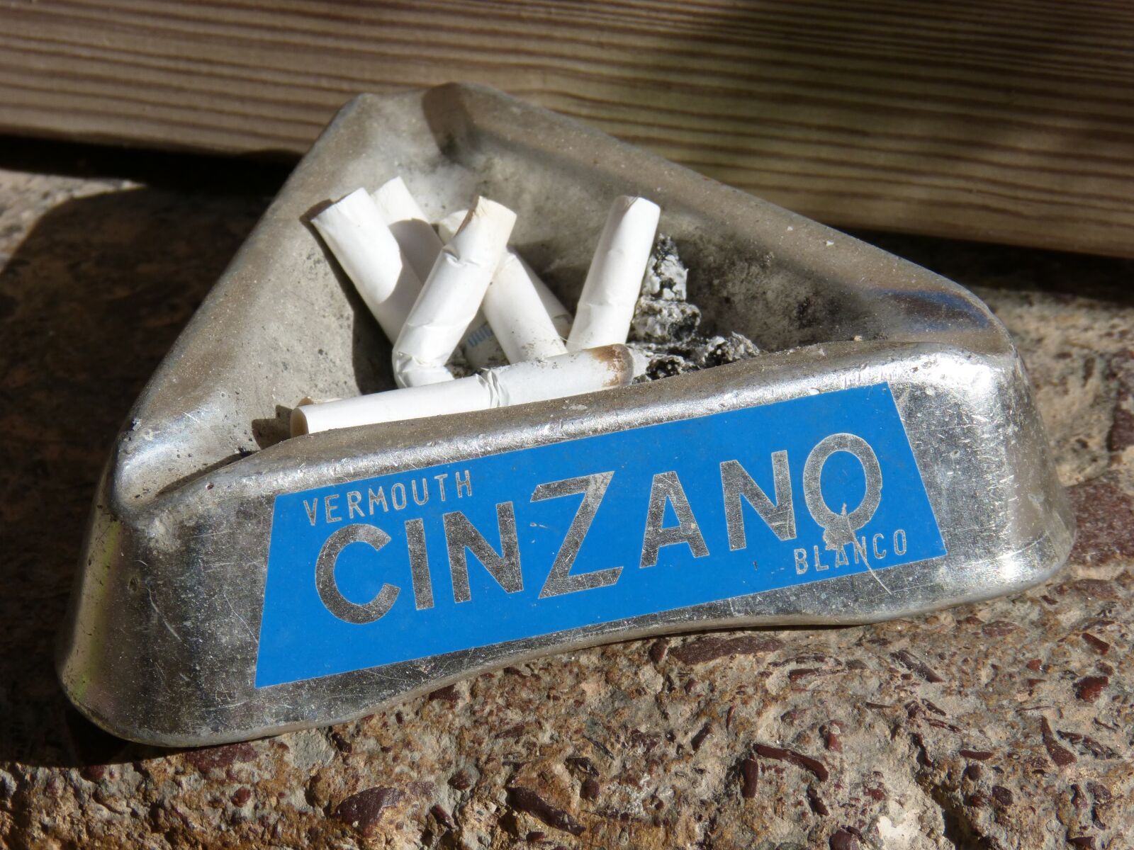 Panasonic DMC-FZ62 sample photo. Ashtray, tobacco, cigarette butt photography