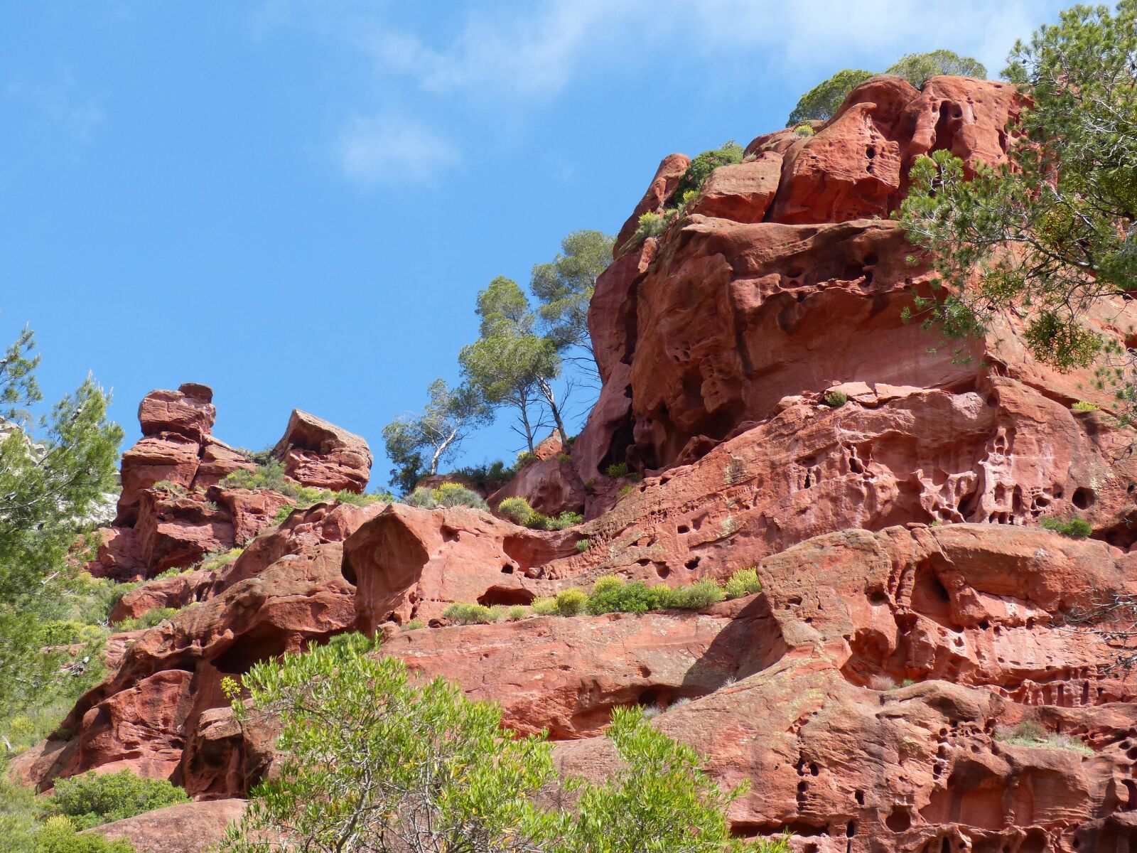 Panasonic DMC-FZ62 sample photo. Red sandstone, red rocks photography