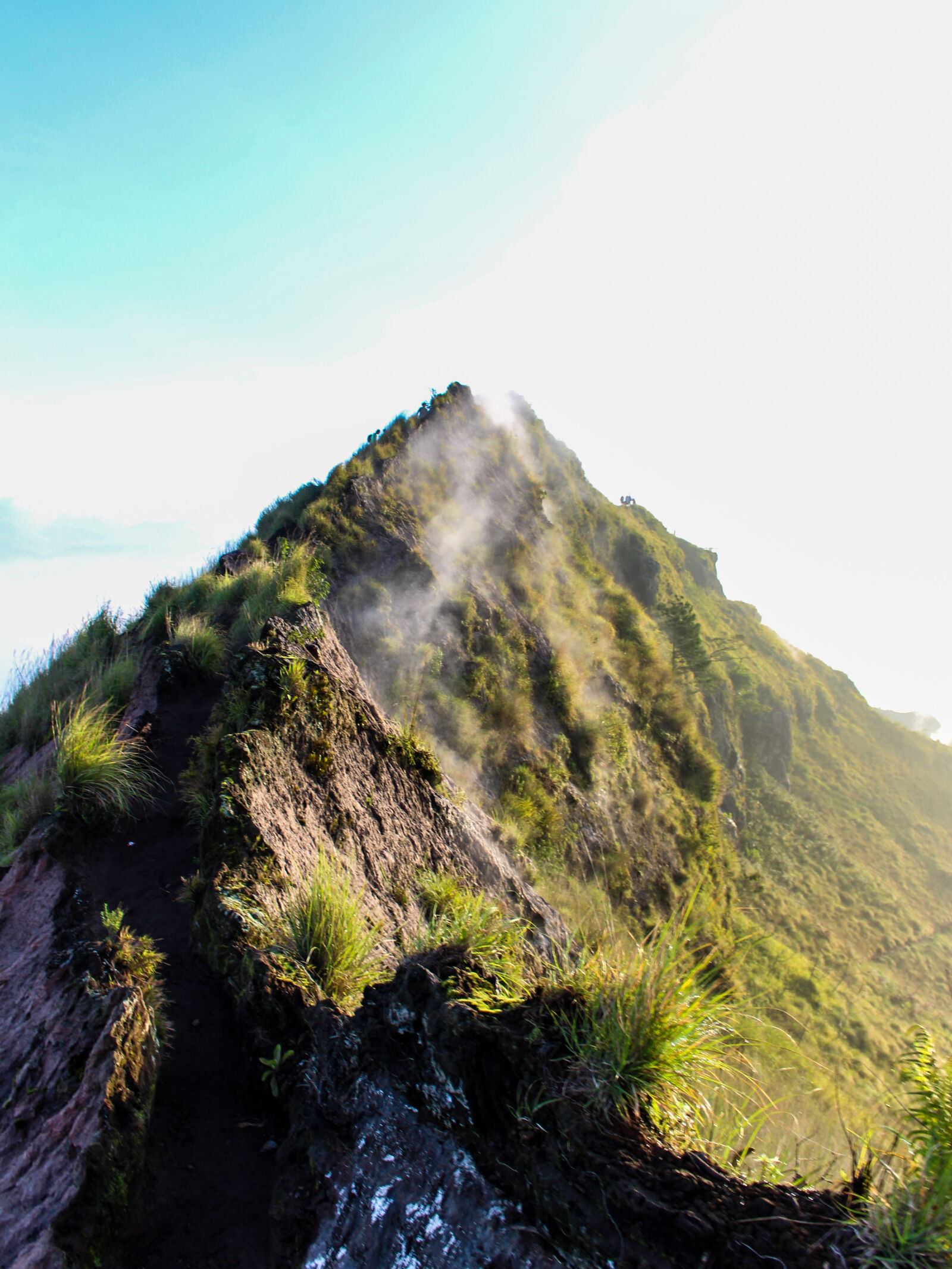 Canon EOS 700D (EOS Rebel T5i / EOS Kiss X7i) sample photo. Blue, sky, mountain photography