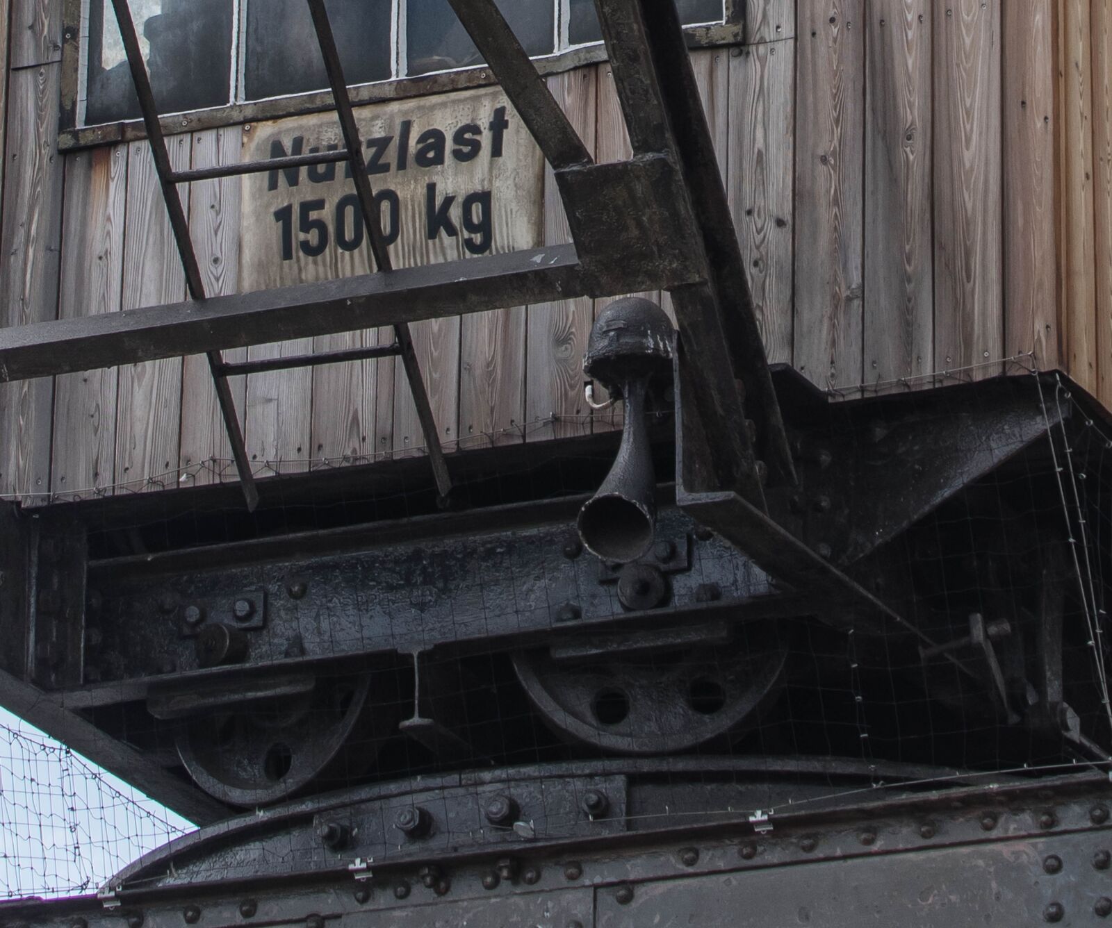 Pentax K-3 sample photo. Old, steel, transport system photography