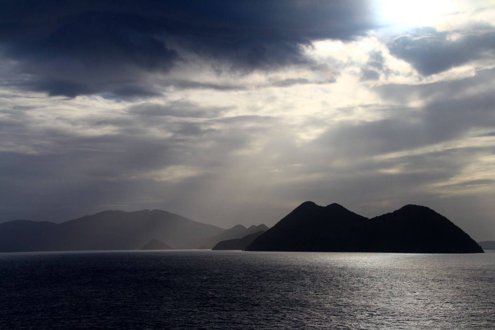 Canon EOS 700D (EOS Rebel T5i / EOS Kiss X7i) sample photo. Ocean, island, mountains photography