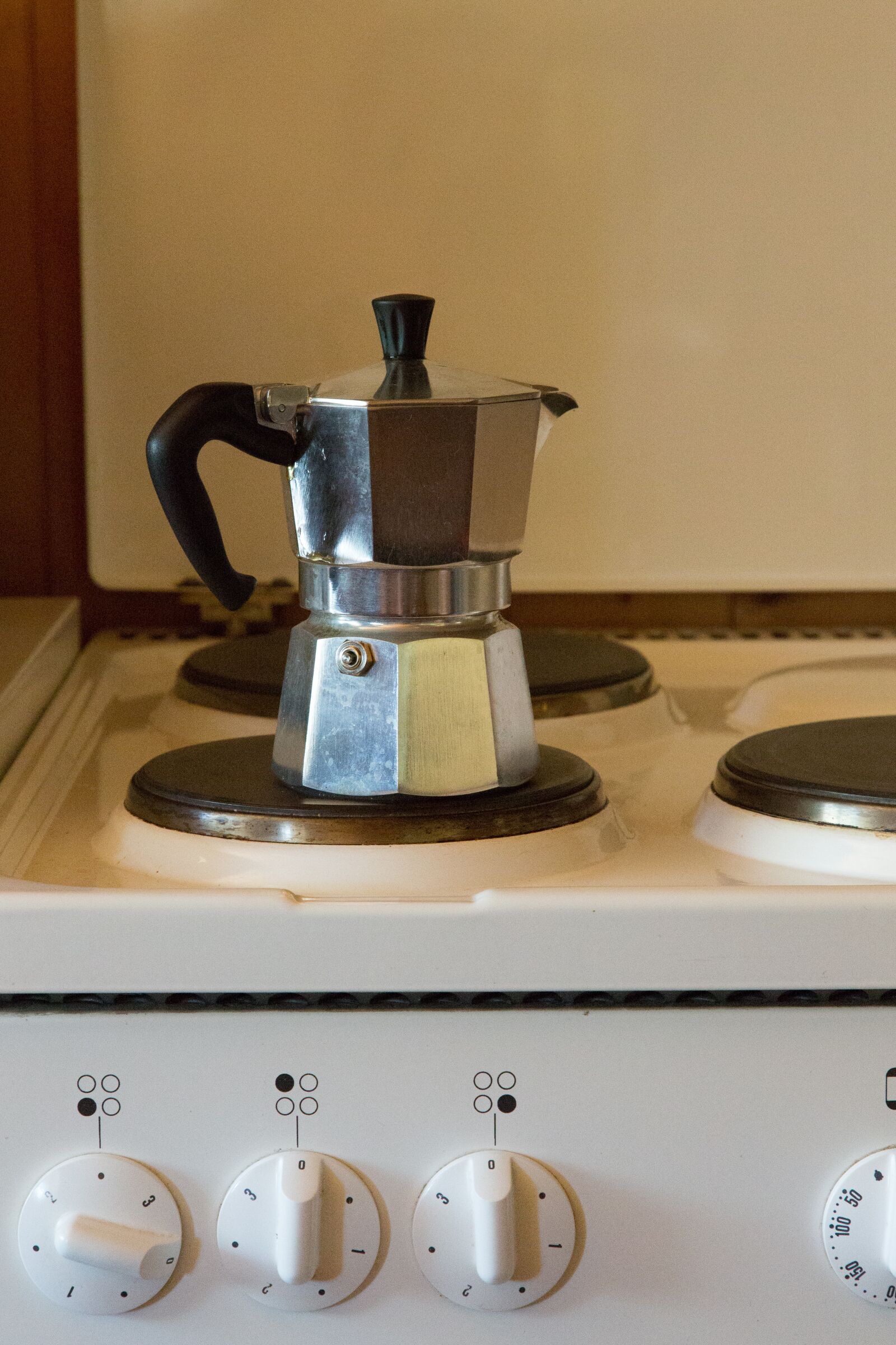 Canon EF 24-105mm F4L IS USM sample photo. Coffee, old, espresso photography
