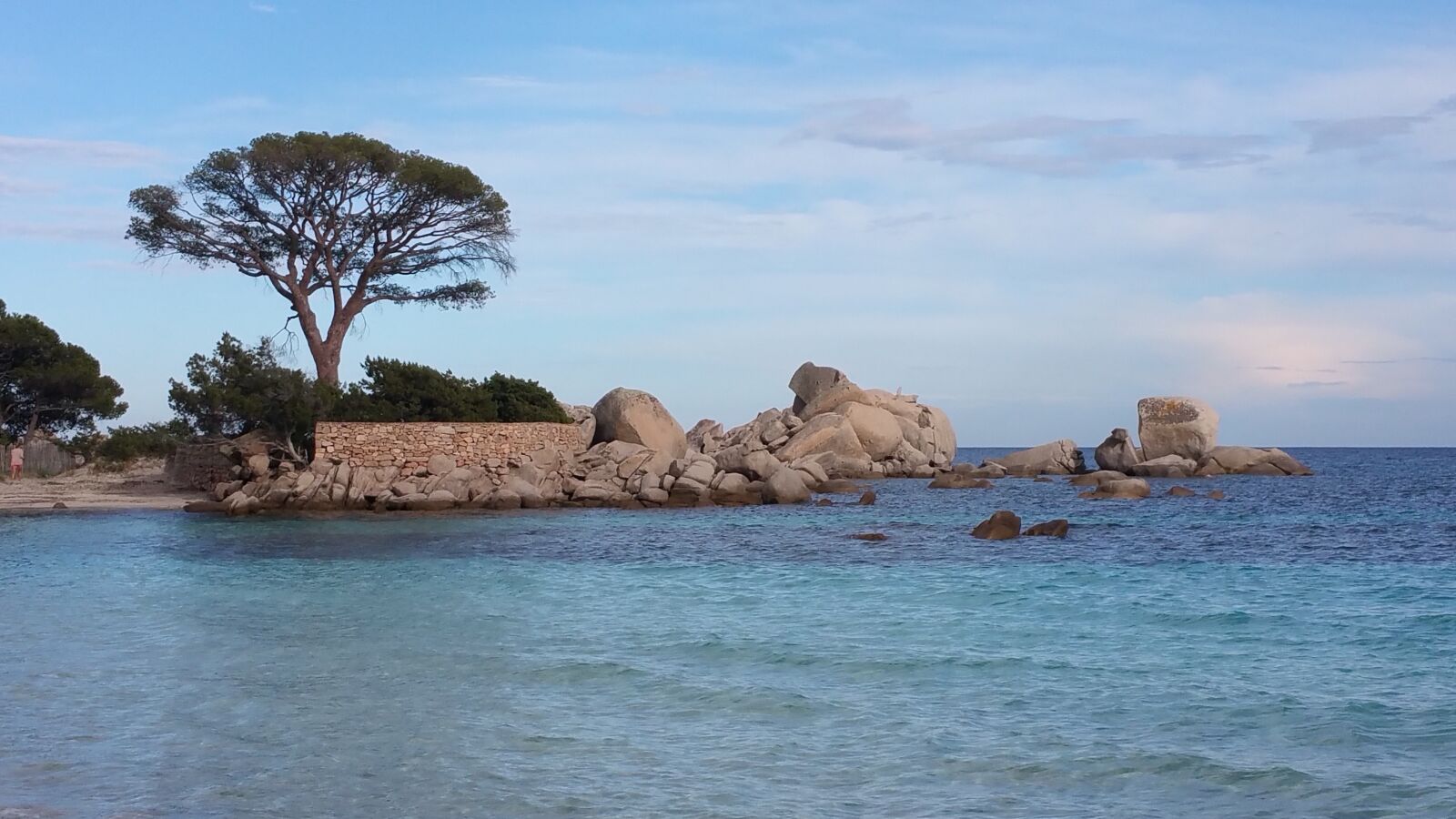 Samsung Galaxy Note4 sample photo. Pine, beach, corsican photography