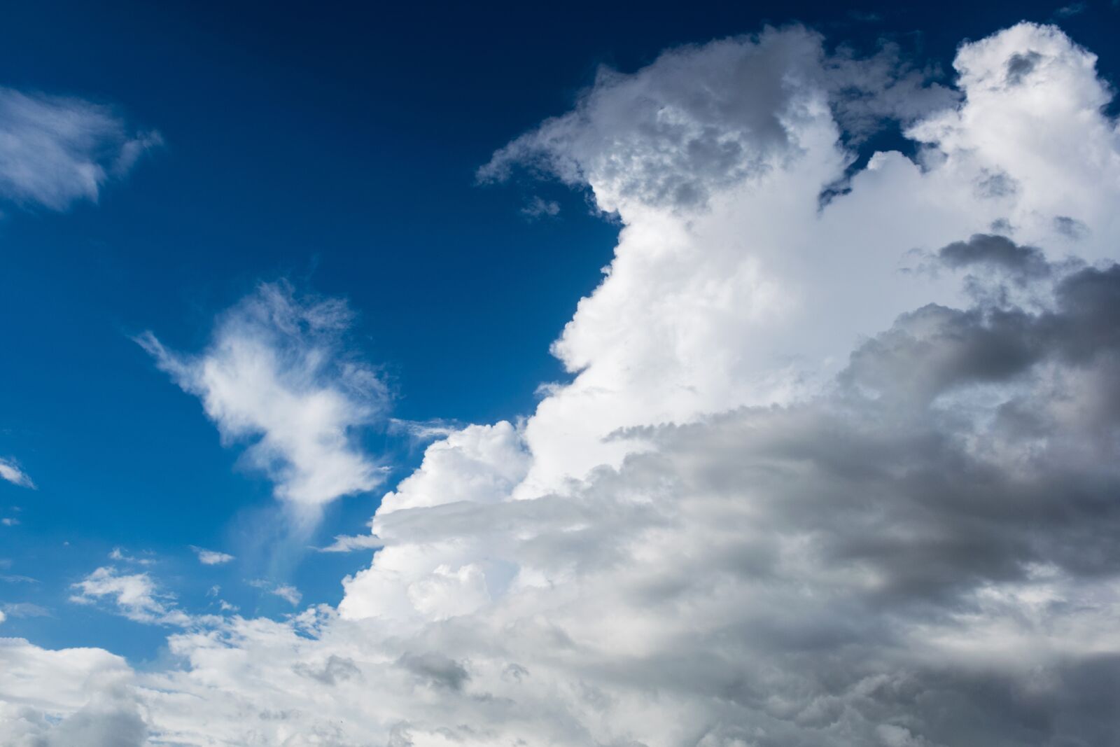 Nikon D5300 sample photo. Blue sky, clouds, cloudporn photography