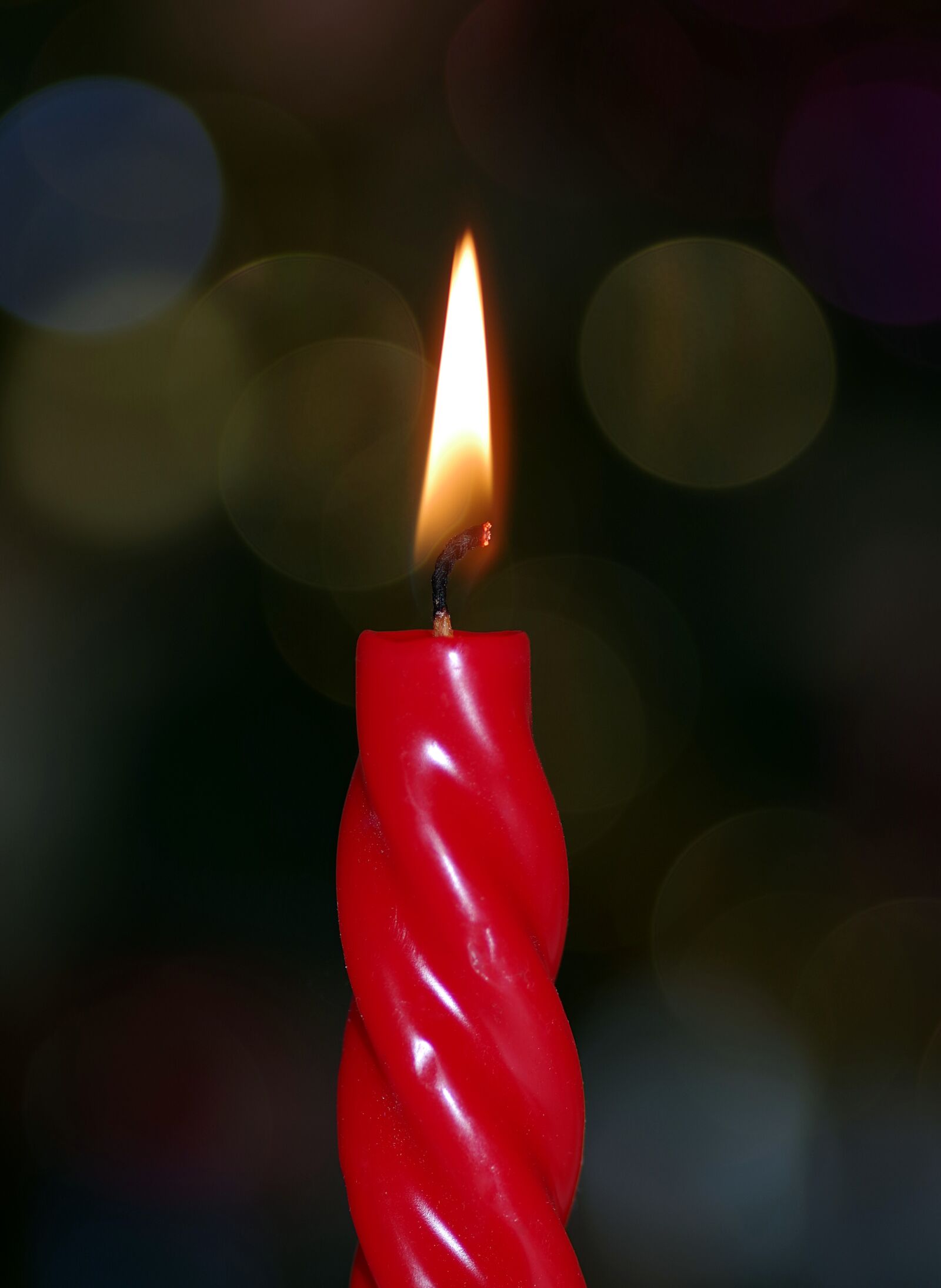 Pentax K-S2 sample photo. Candle, red, colors photography