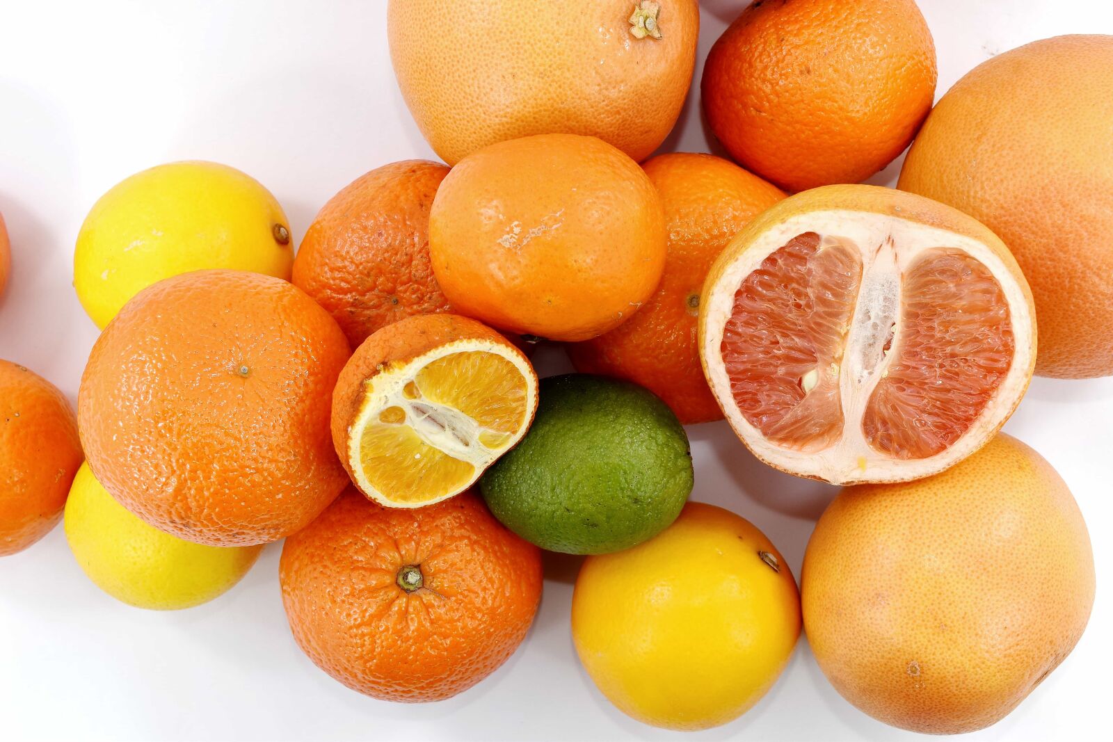 Nikon D5500 sample photo. Cross section, grapefruit, key photography