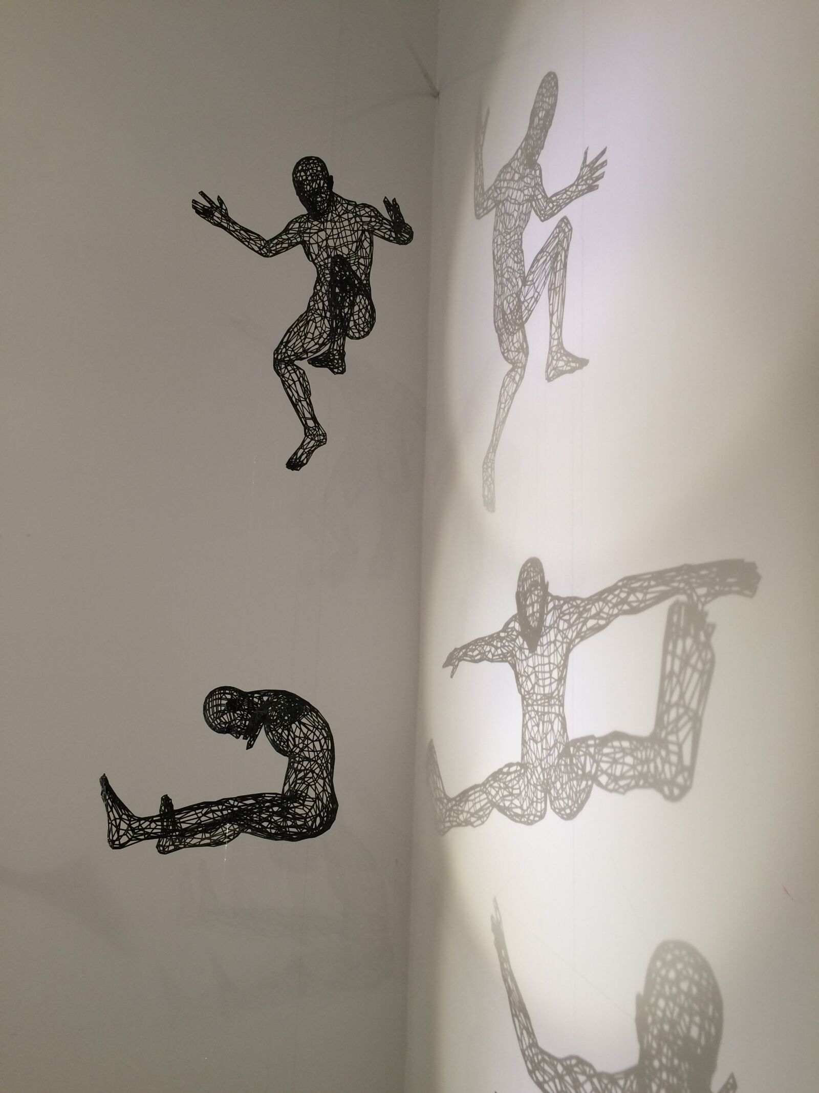 Apple iPhone 5s sample photo. Art, men, wall photography