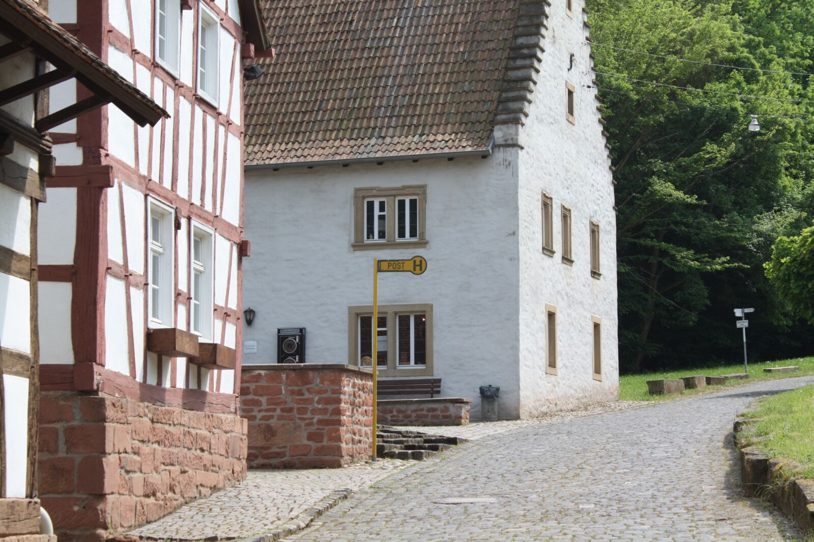 Canon EOS 450D (EOS Rebel XSi / EOS Kiss X2) sample photo. Historic center, truss, fachwerkhaus photography