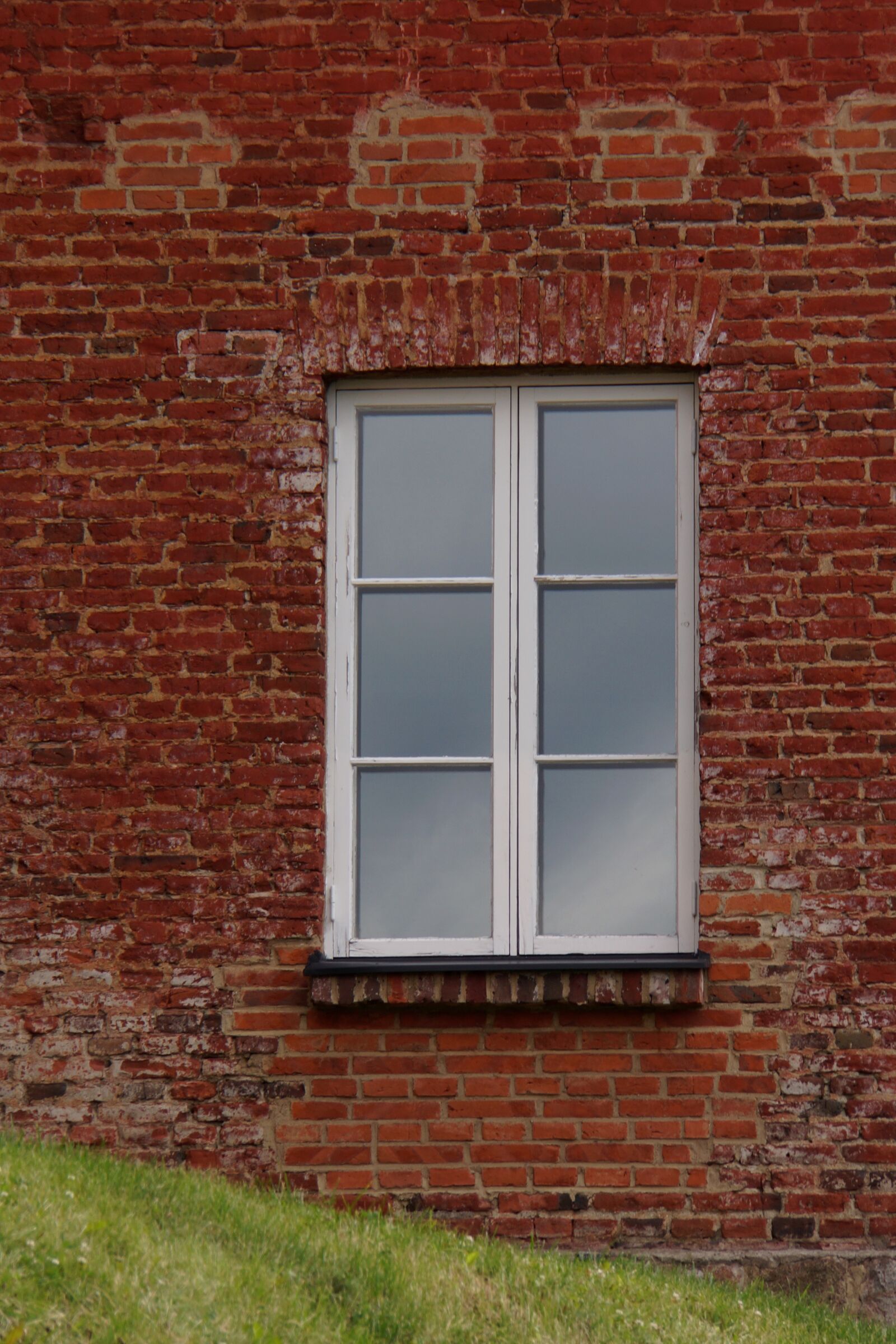 Sony Alpha NEX-7 sample photo. Window, old, castle window photography