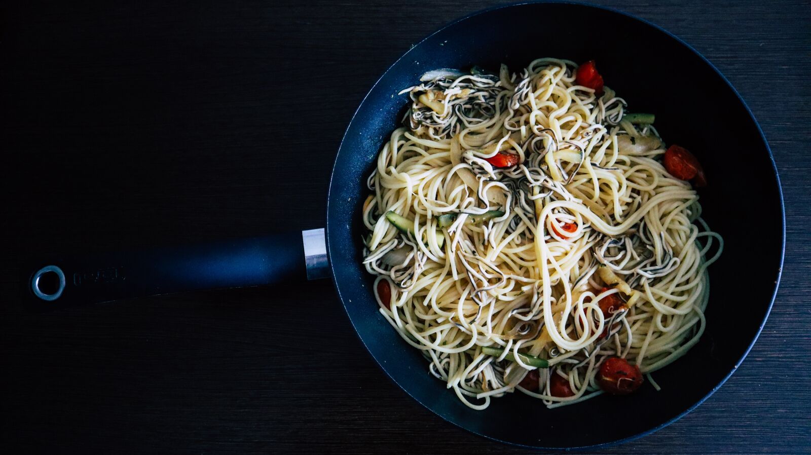 Canon EF-M 15-45mm F3.5-6.3 IS STM sample photo. Food, italia, pasta photography