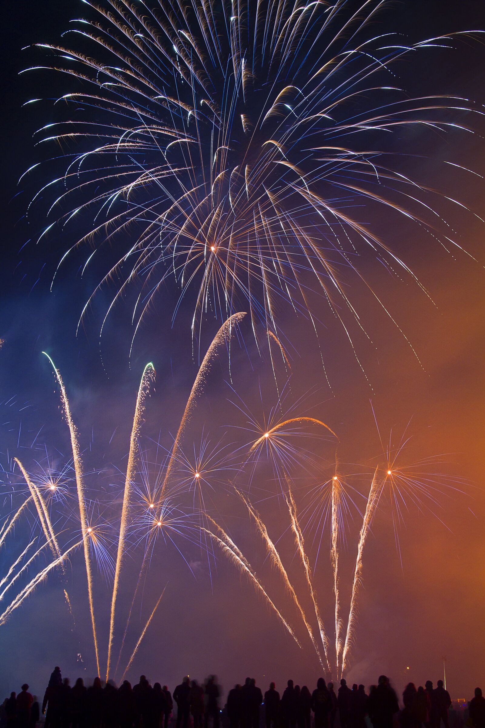 Canon EOS 7D sample photo. Firework, silvester, night photography
