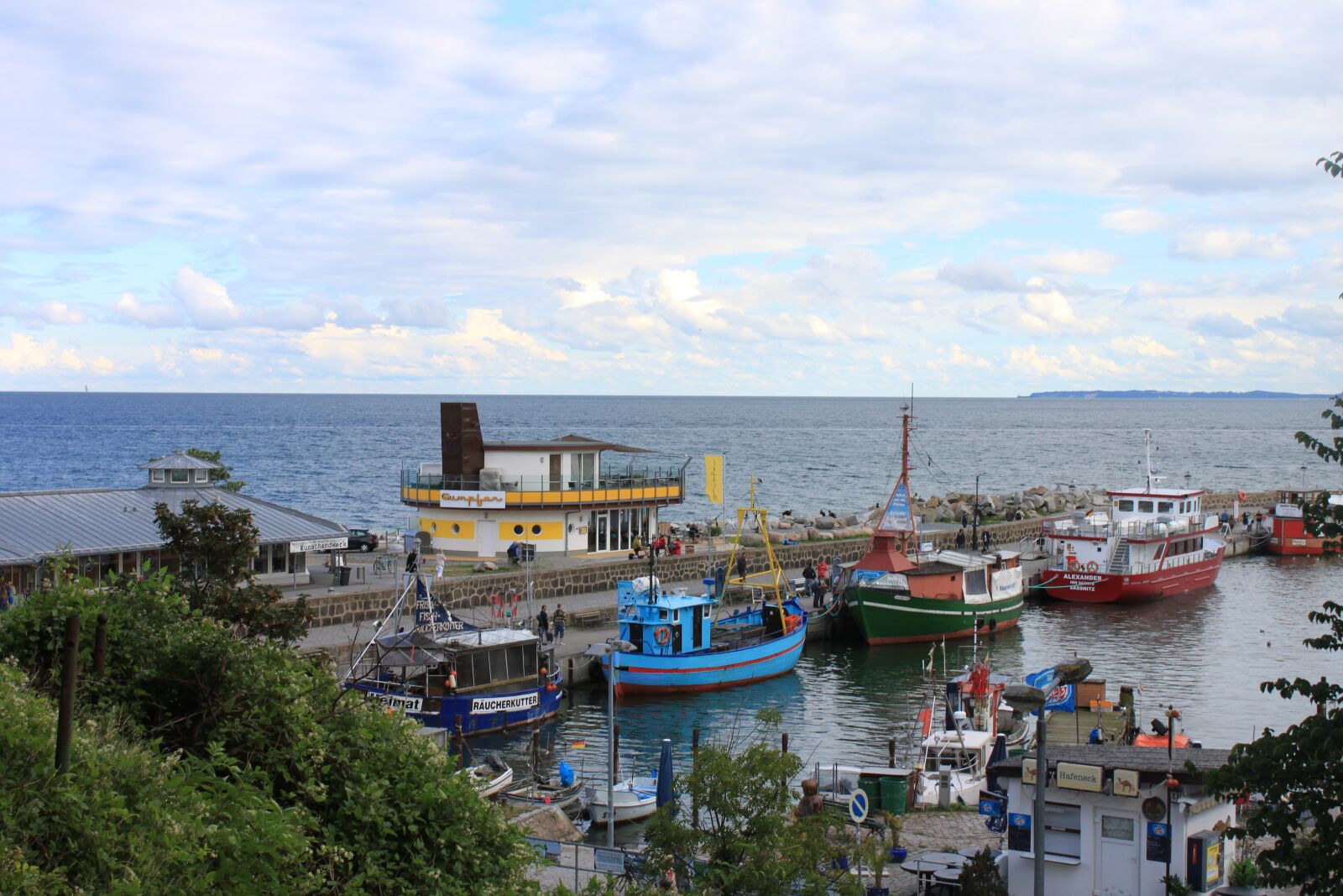 Canon EOS 500D (EOS Rebel T1i / EOS Kiss X3) sample photo. Fishing port, sassnitz, r photography