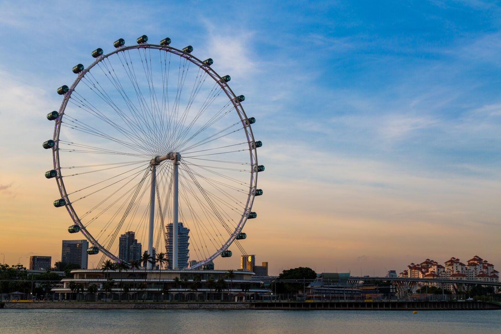 Canon EF 24-105mm F4L IS USM sample photo. Singapore, the ferris wheel photography