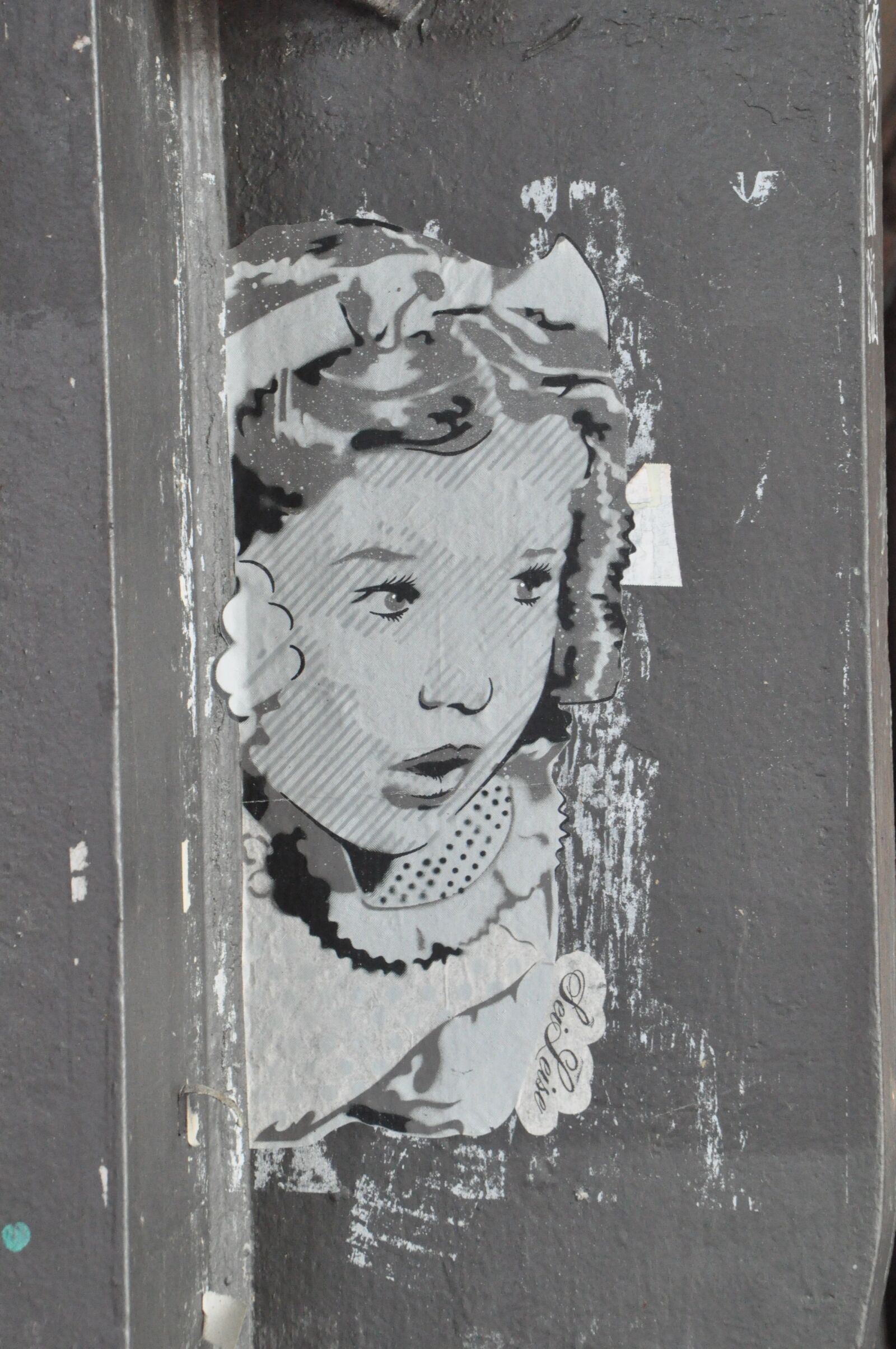 Nikon D5000 sample photo. Street art, graffiti, wall photography
