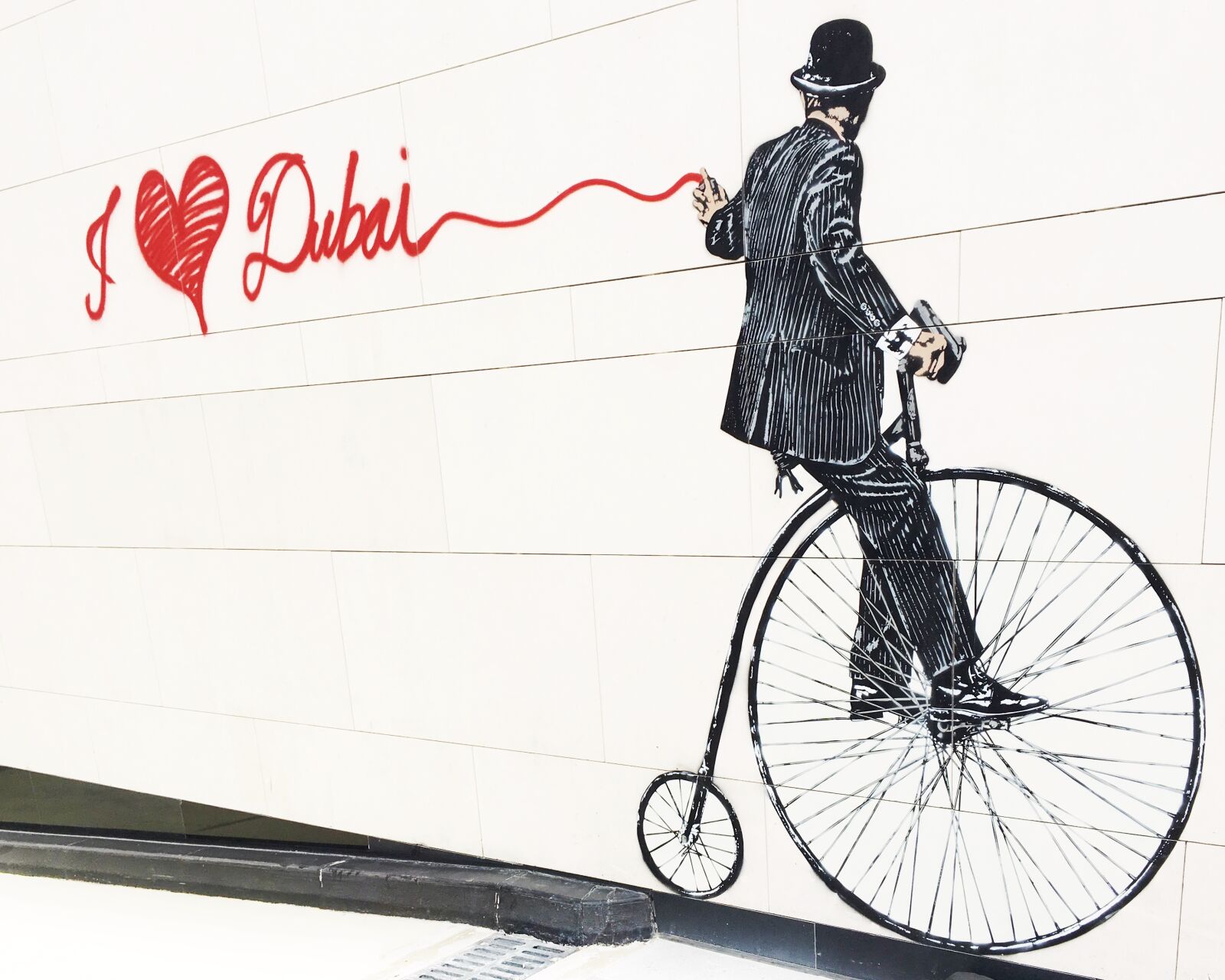 Apple iPhone 6s Plus sample photo. Dubai, city walk, graffiti photography