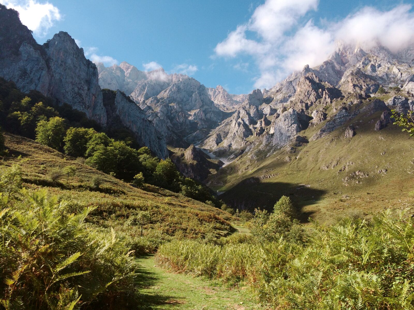 iPhone 5s back camera 4.15mm f/2.2 sample photo. Landscape, mountains, nature photography