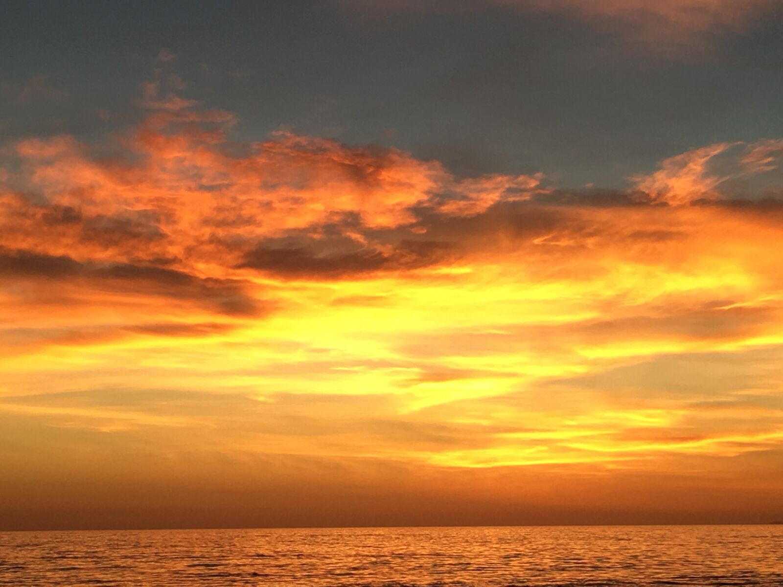 Apple iPhone 6s Plus sample photo. Sunset, ocean, sky photography