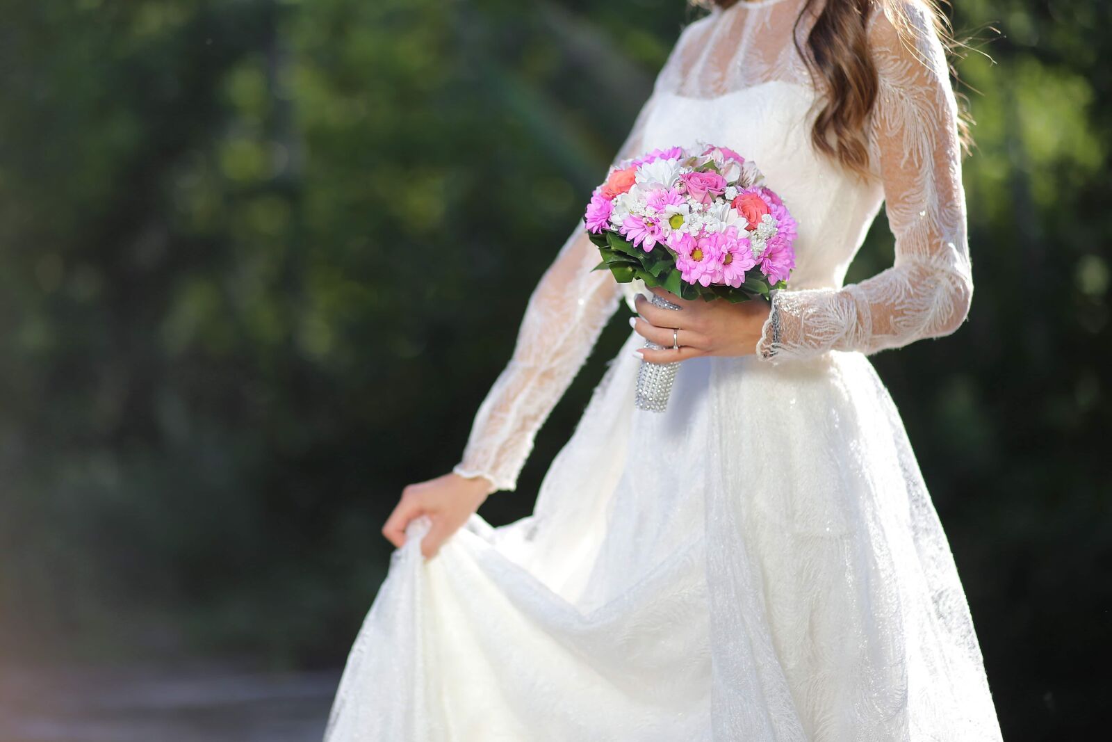 Canon EF 85mm F1.8 USM sample photo. Wedding dress, dress, elegance photography