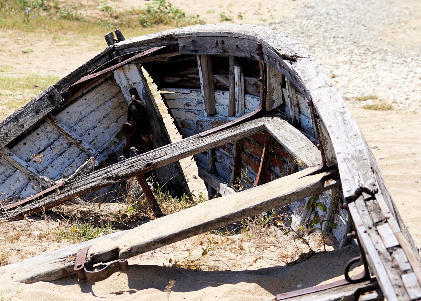 Sony a6000 + E 60mm F2.8 sample photo. Boat, old, wood photography