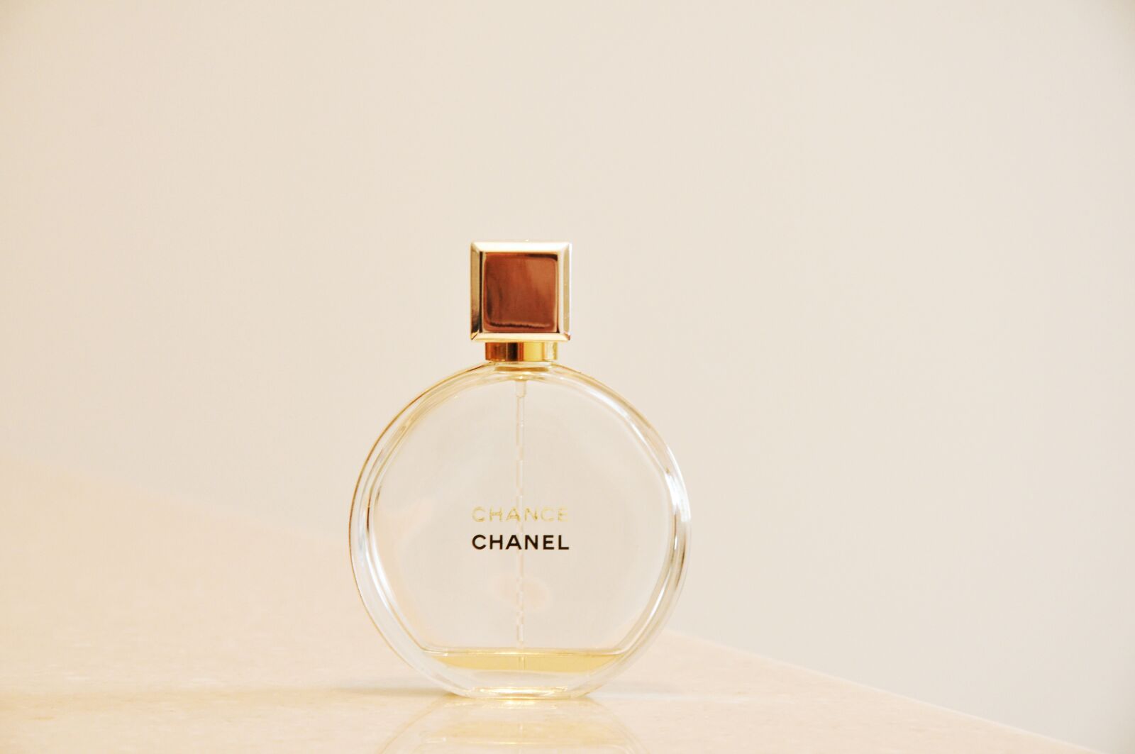 Nikon D90 sample photo. Chanel, chance, perfume photography