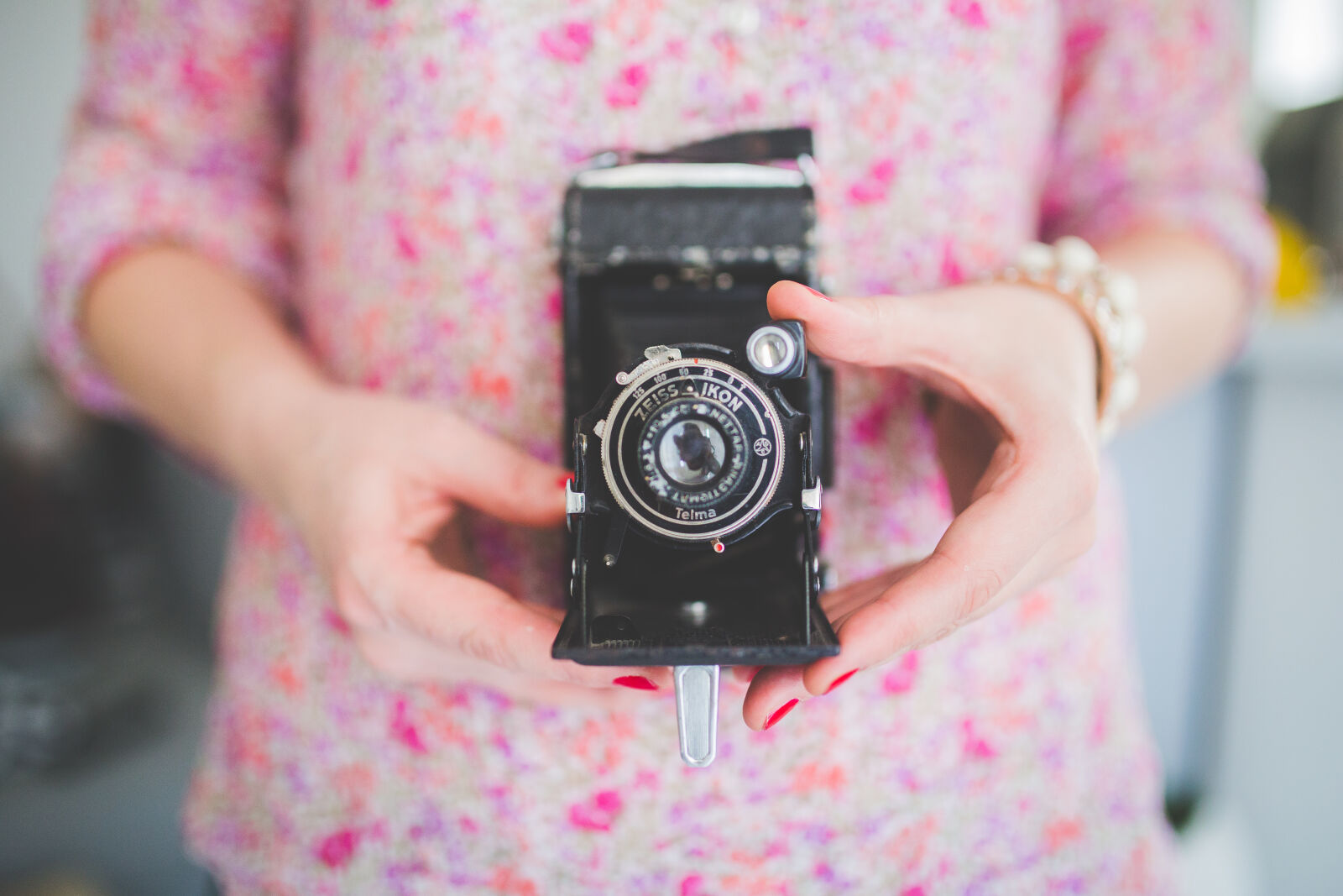 Canon EOS 6D + Sigma 35mm F1.4 DG HSM Art sample photo. Old, analog, camera, in photography