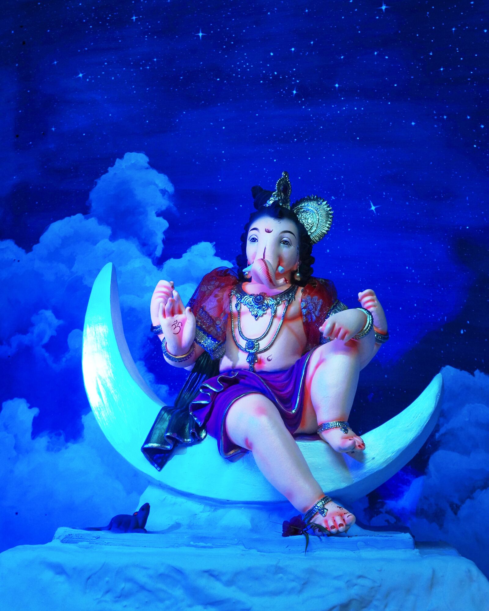 Sony Alpha a3000 + Sony E 18-55mm F3.5-5.6 OSS sample photo. God, love, ganesh photography