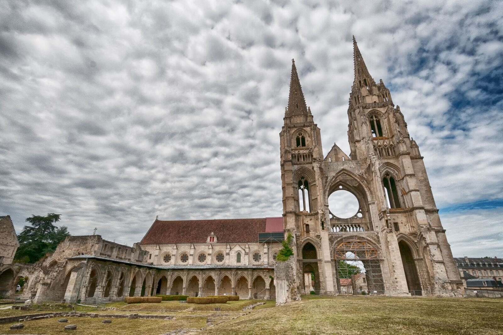 Nikon D300S sample photo. Abandoned, cathedral, church photography