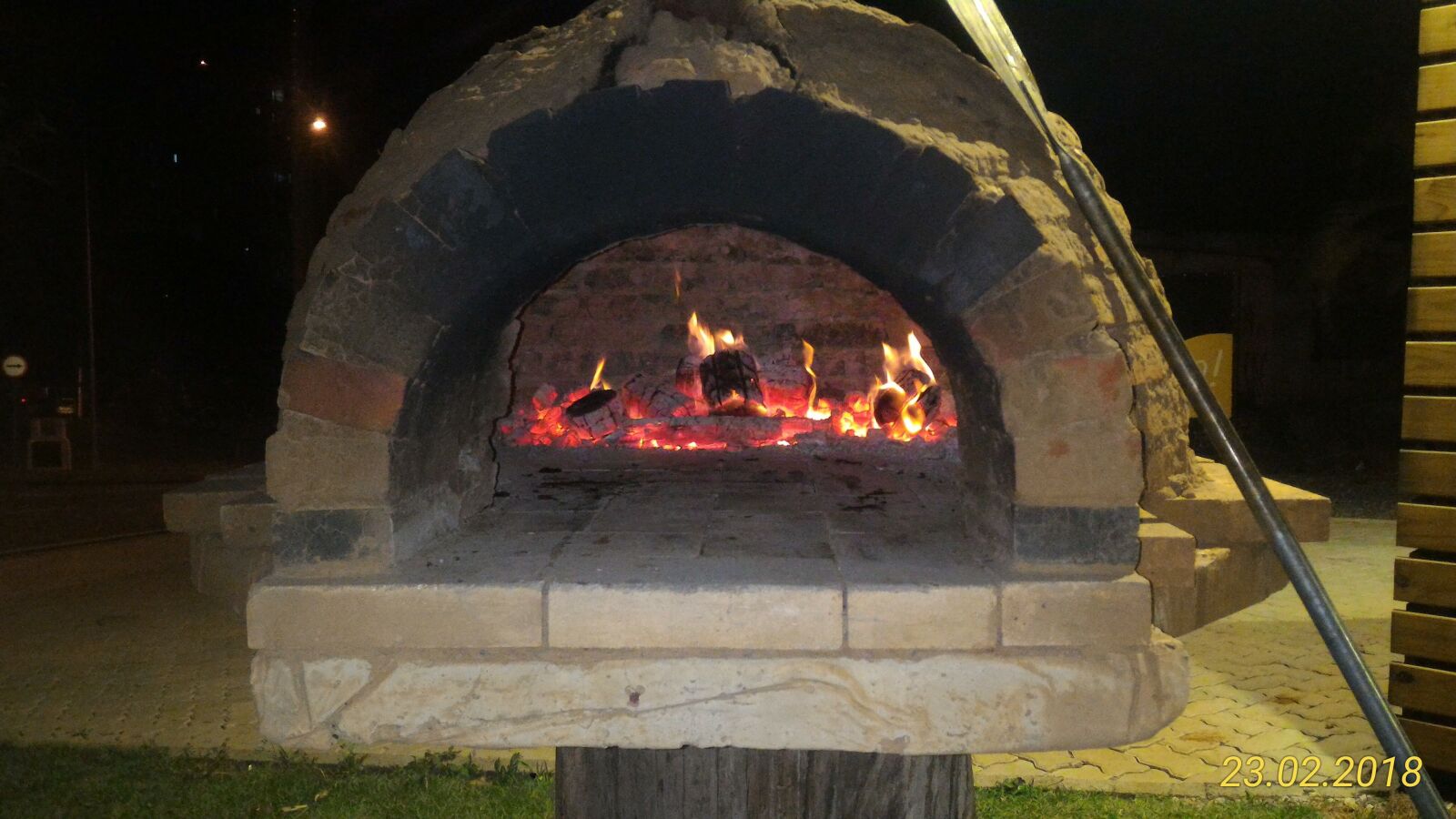 ASUS Z00AD sample photo. Oven, firewood, pizza photography
