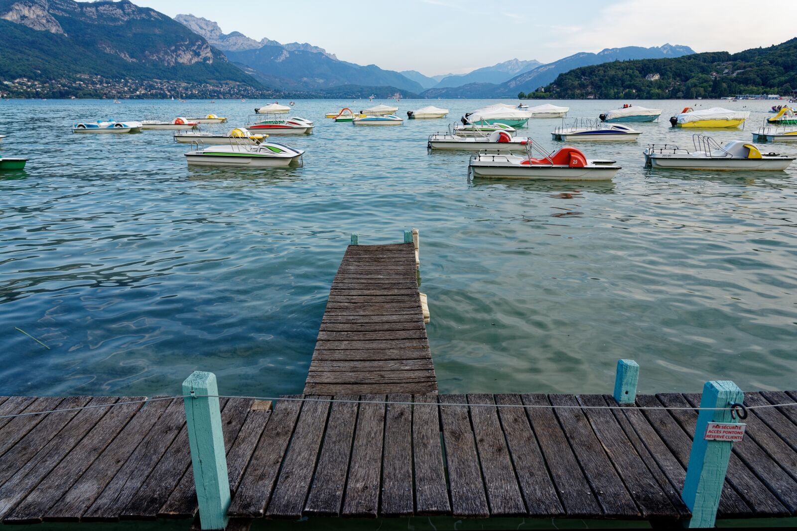 Sony FE 24-105mm F4 G OSS sample photo. Boat, lake, mountain photography