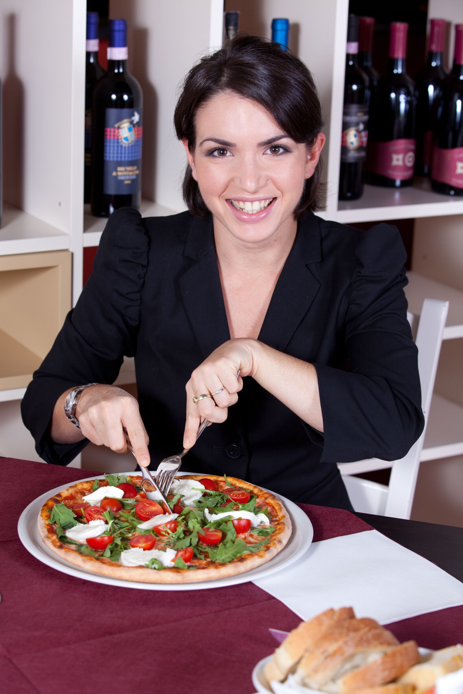 Canon EOS 5D Mark II sample photo. Pizza, restaurant, pizzeria photography