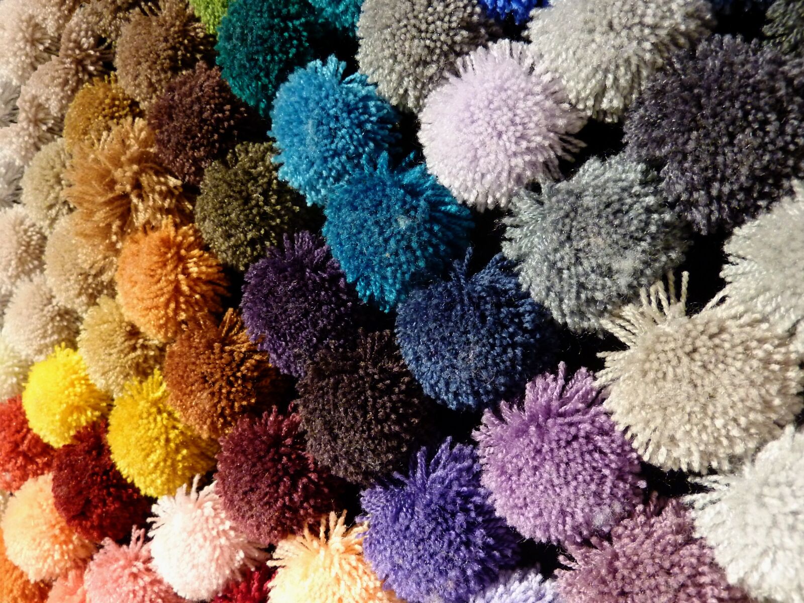 Panasonic DMC-TZ7 sample photo. Bobble, wool, cat's cradle photography
