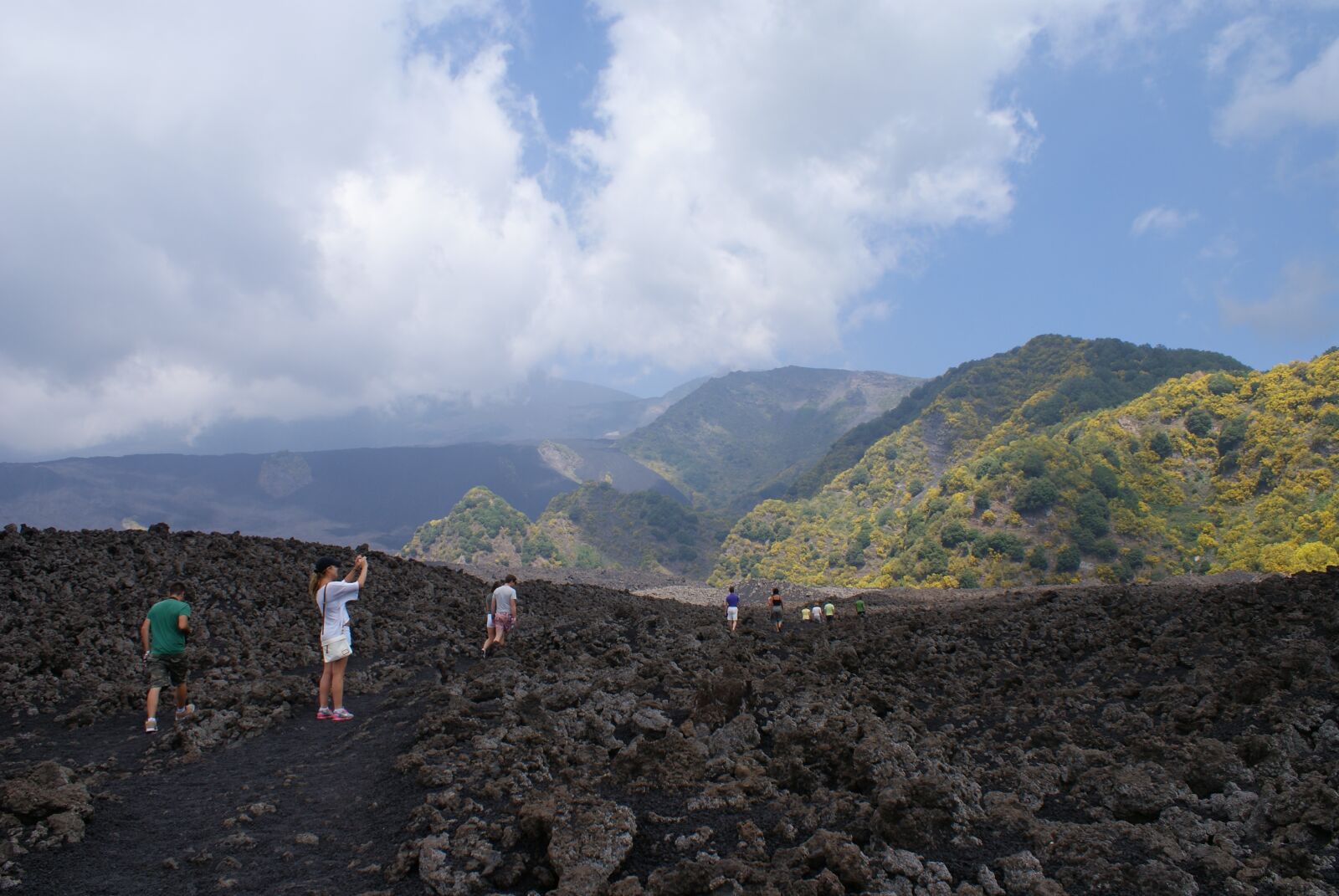 Sony Alpha DSLR-A200 sample photo. Mountain, travel destination, mountains photography