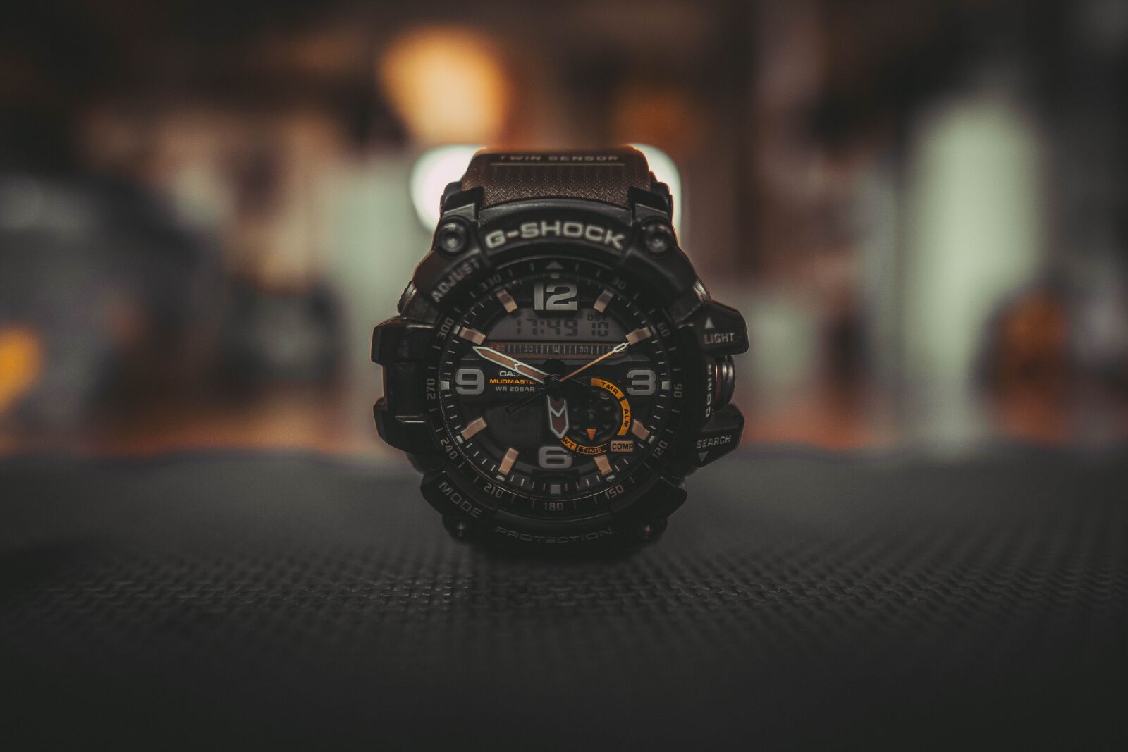 Sony a6400 + Sigma 16mm F1.4 DC DN | C sample photo. Hours, a man, accessories photography
