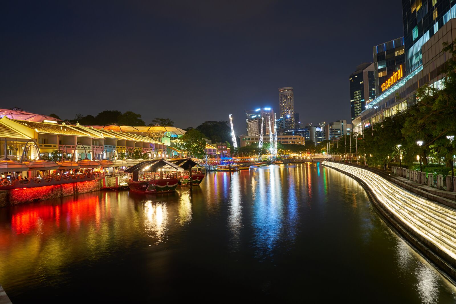 Sony a7R II sample photo. Skyscraper, singapore, water photography
